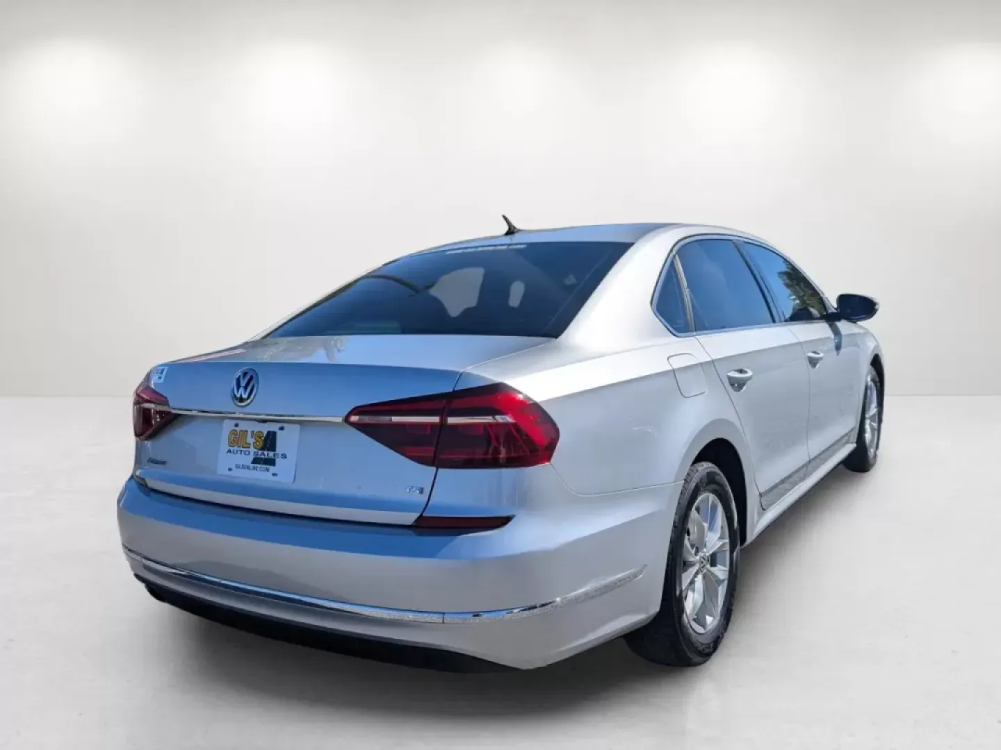 2017 Volkswagen Passat 1.8T S (1VWAT7A39HC) with an Other engine, located at 804 22nd Ave, Phenix City, AL, 36870, (334) 297-1860, 32.484749, -85.024475 - Embrace the open road with the 2017 Volkswagen Passat 1.8T S, an ideal solution for those seeking a reliable and stylish sedan perfect for any lifestyle. Whether you're commuting through the bustling streets of Phenix City or embarking on weekend getaways, this vehicle is designed to offer comfort, - Photo#4