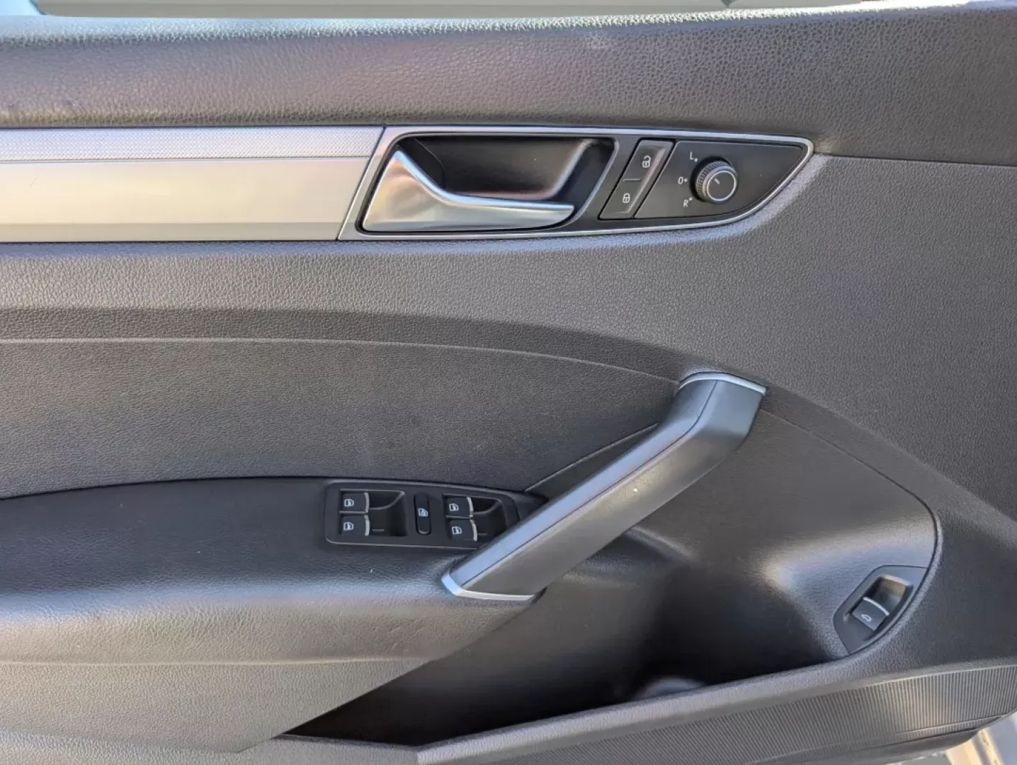 2017 Volkswagen Passat 1.8T S (1VWAT7A39HC) with an Other engine, located at 804 22nd Ave, Phenix City, AL, 36870, (334) 297-1860, 32.484749, -85.024475 - Embrace the open road with the 2017 Volkswagen Passat 1.8T S, an ideal solution for those seeking a reliable and stylish sedan perfect for any lifestyle. Whether you're commuting through the bustling streets of Phenix City or embarking on weekend getaways, this vehicle is designed to offer comfort, - Photo#8