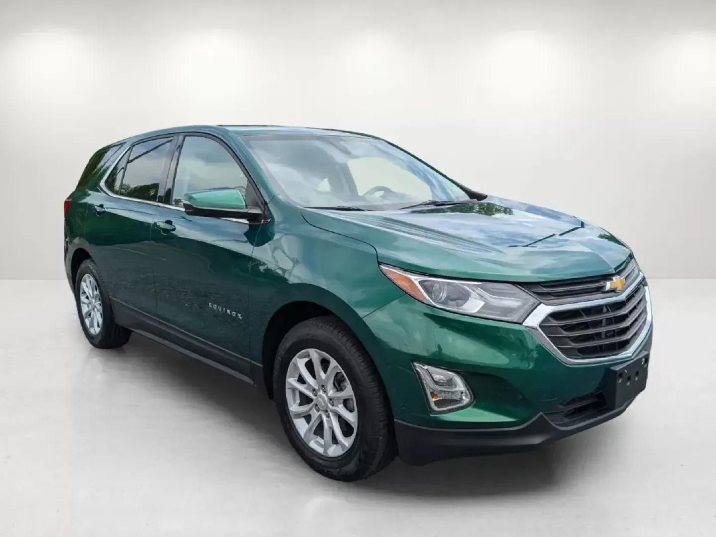 2018 /Jet Black Chevrolet Equinox LT (2GNAXJEV0J6) with an Turbocharged Gas I4 1.5L/ engine, 6-Speed Automatic transmission, located at 5115 14th Ave., Columbus, GA, 31904, (706) 323-0345, 32.511494, -84.971046 - 2018 Chevrolet Equinox LT - Photo#2