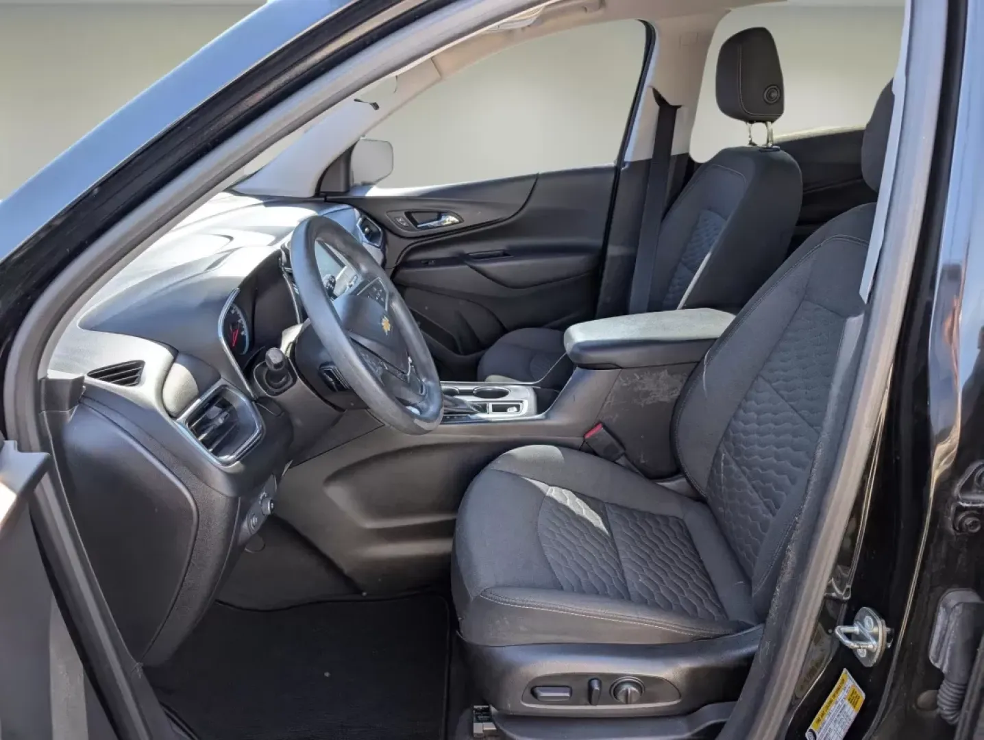 2018 /Jet Black Chevrolet Equinox LT (2GNAXJEVXJ6) with an Other engine, located at 5115 14th Ave., Columbus, GA, 31904, (706) 323-0345, 32.511494, -84.971046 - **Discover Your Next Adventure with the 2018 Chevrolet Equinox LT at Gils Auto in Phenix City, AL!**<br /> <br /> Are you looking for a versatile SUV that fits seamlessly into your lifestyle? The 2018 Chevrolet Equinox LT is the perfect blend of style, functionality, and reliability. Whether you're - Photo#8