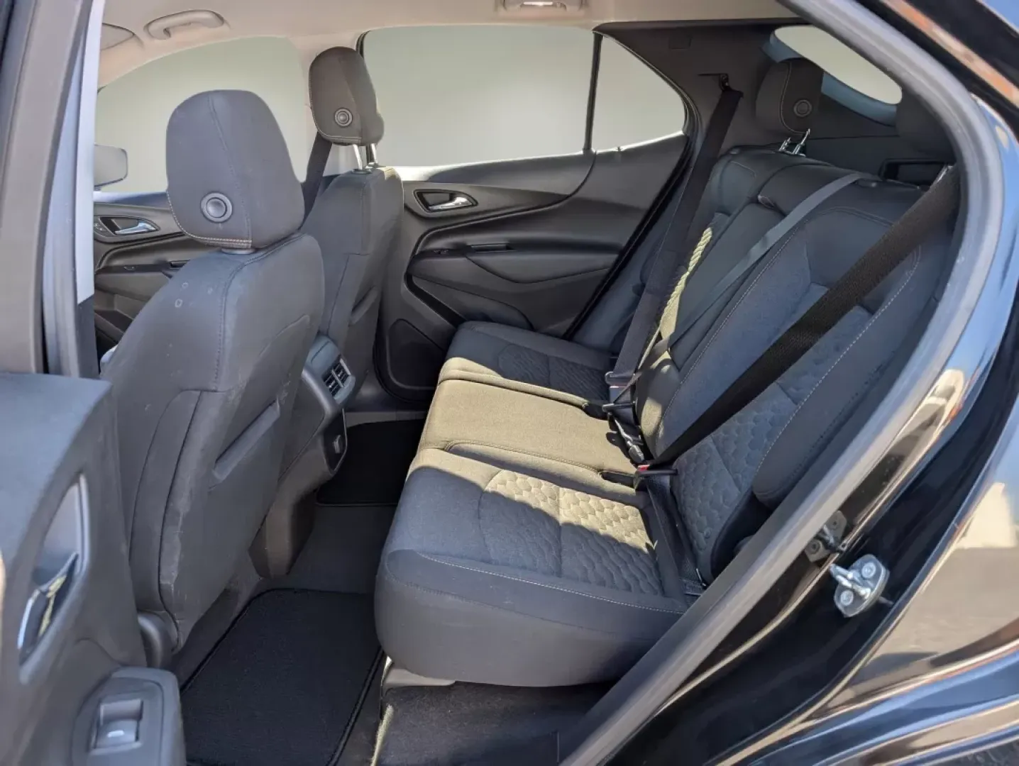 2018 /Jet Black Chevrolet Equinox LT (2GNAXJEVXJ6) with an Other engine, located at 5115 14th Ave., Columbus, GA, 31904, (706) 323-0345, 32.511494, -84.971046 - **Discover Your Next Adventure with the 2018 Chevrolet Equinox LT at Gils Auto in Phenix City, AL!**<br /> <br /> Are you looking for a versatile SUV that fits seamlessly into your lifestyle? The 2018 Chevrolet Equinox LT is the perfect blend of style, functionality, and reliability. Whether you're - Photo#9