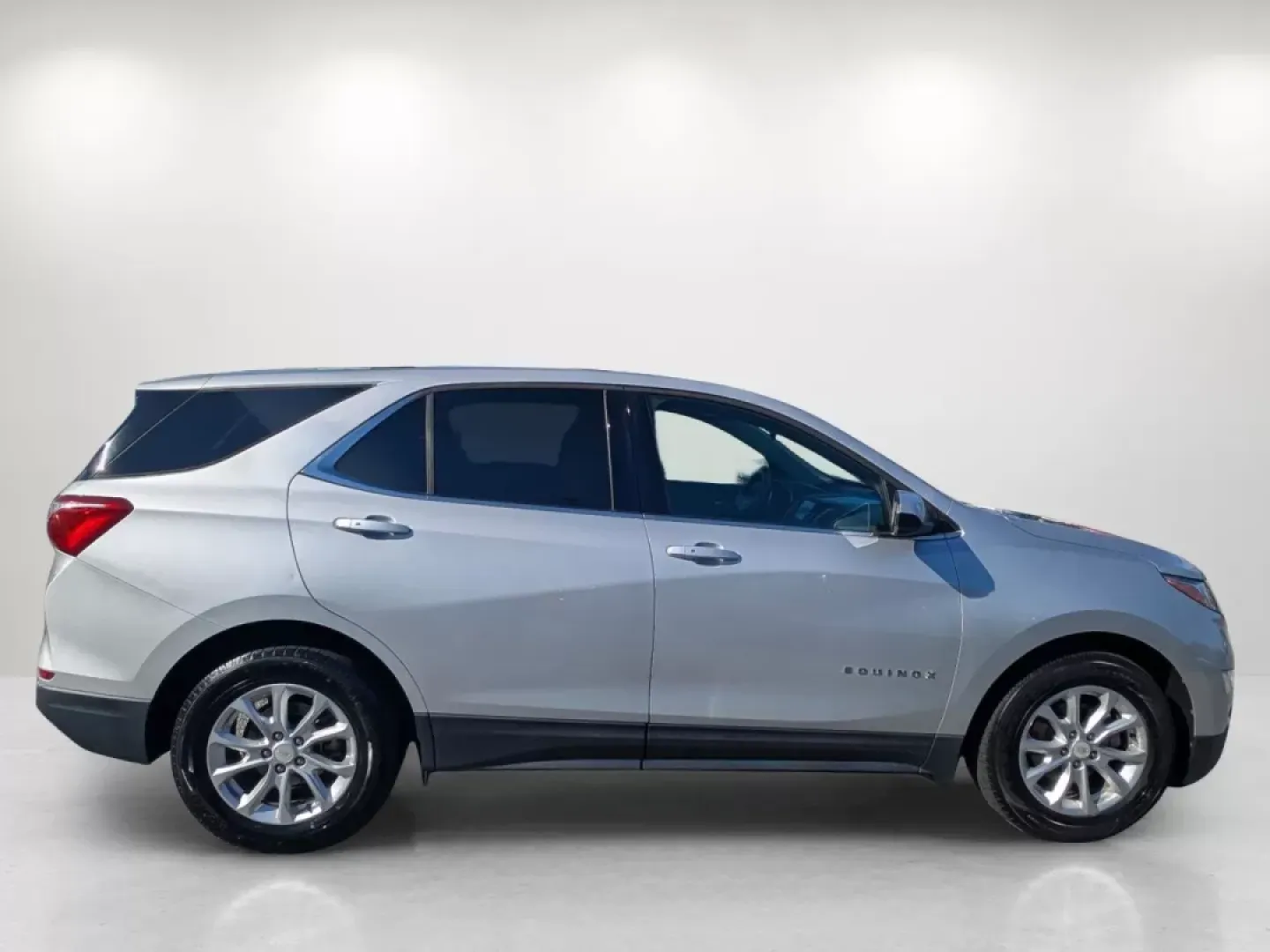 2018 /Jet Black Chevrolet Equinox LT (2GNAXJEV9J6) with an Other engine, located at 804 22nd Ave, Phenix City, AL, 36870, (334) 297-1860, 32.484749, -85.024475 - **Experience Adventure and Comfort with the 2018 Chevrolet Equinox LT at Gils Auto Phenix City #2**<br /> <br /> Are you on the hunt for a versatile SUV that perfectly balances comfort and performance? Look no further! The 2018 Chevrolet Equinox LT is an ideal vehicle for busy families, daily commu - Photo#3