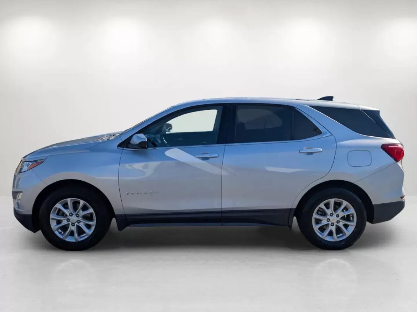 2018 /Jet Black Chevrolet Equinox LT (2GNAXJEV9J6) with an Other engine, located at 804 22nd Ave, Phenix City, AL, 36870, (334) 297-1860, 32.484749, -85.024475 - **Experience Adventure and Comfort with the 2018 Chevrolet Equinox LT at Gils Auto Phenix City #2**<br /> <br /> Are you on the hunt for a versatile SUV that perfectly balances comfort and performance? Look no further! The 2018 Chevrolet Equinox LT is an ideal vehicle for busy families, daily commu - Photo#6