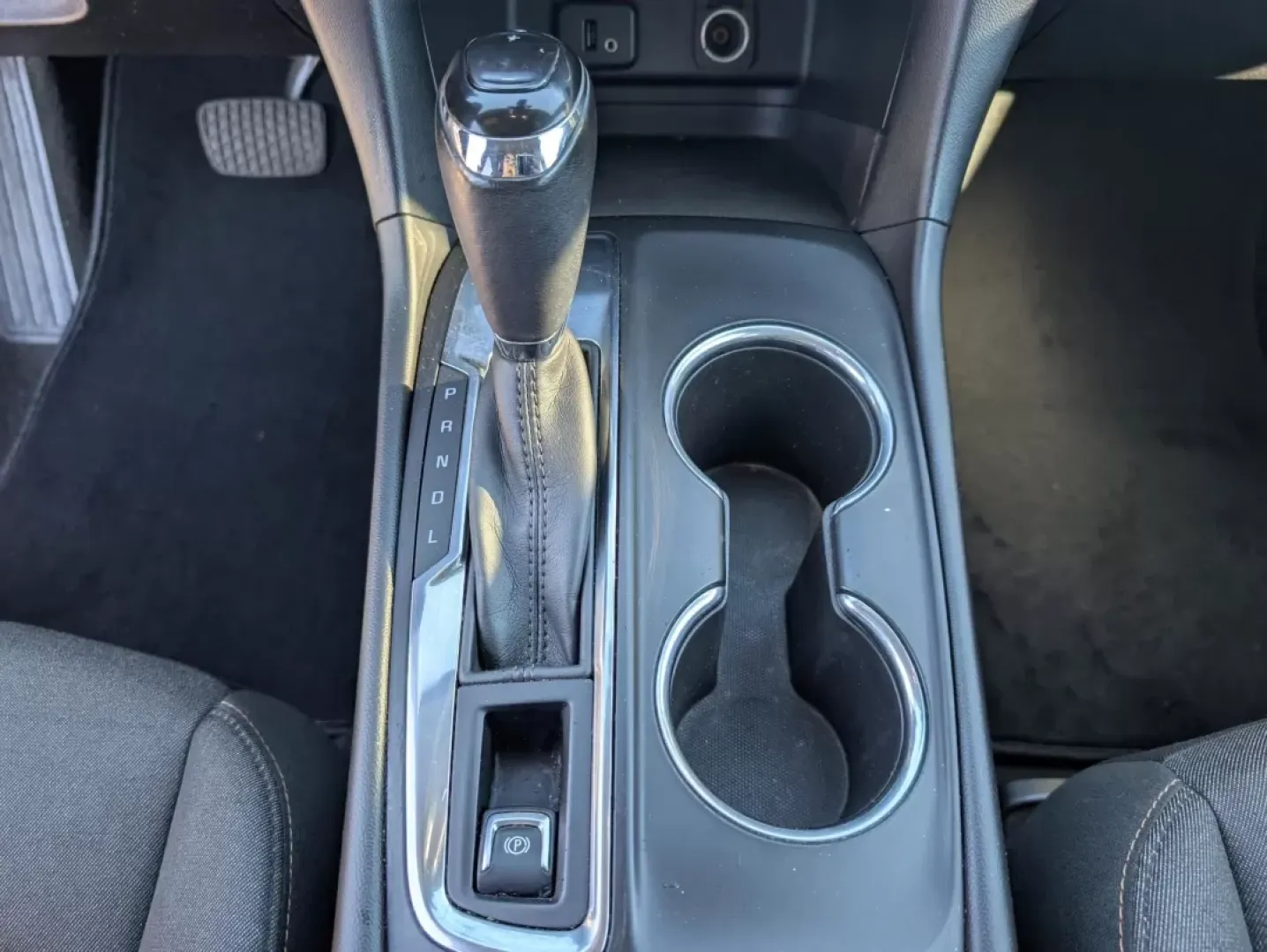 2018 /Jet Black Chevrolet Equinox LT (2GNAXJEV9J6) with an Other engine, located at 804 22nd Ave, Phenix City, AL, 36870, (334) 297-1860, 32.484749, -85.024475 - **Experience Adventure and Comfort with the 2018 Chevrolet Equinox LT at Gils Auto Phenix City #2**<br /> <br /> Are you on the hunt for a versatile SUV that perfectly balances comfort and performance? Look no further! The 2018 Chevrolet Equinox LT is an ideal vehicle for busy families, daily commu - Photo#11