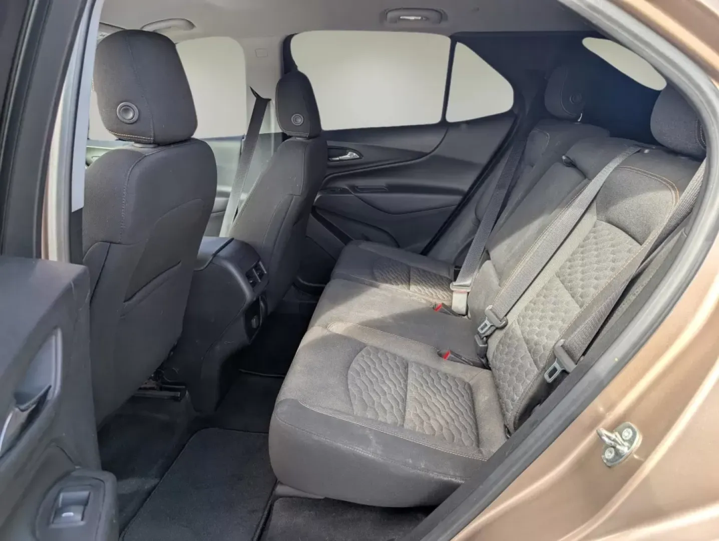 2018 /Jet Black Chevrolet Equinox LT (2GNAXTEX2J6) with an Other engine, located at 1430 Gateway Drive, Opelika, AL, 36801, (334) 239-0944, 32.637871, -85.409790 - **Discover Your Next Adventure with the 2018 Chevrolet Equinox LT!**<br /> <br /> Are you ready to elevate your driving experience? The 2018 Chevrolet Equinox LT is not just a vehicle; it's a lifestyle companion designed for your daily commutes, weekend getaways, and everything in between. With its - Photo#10