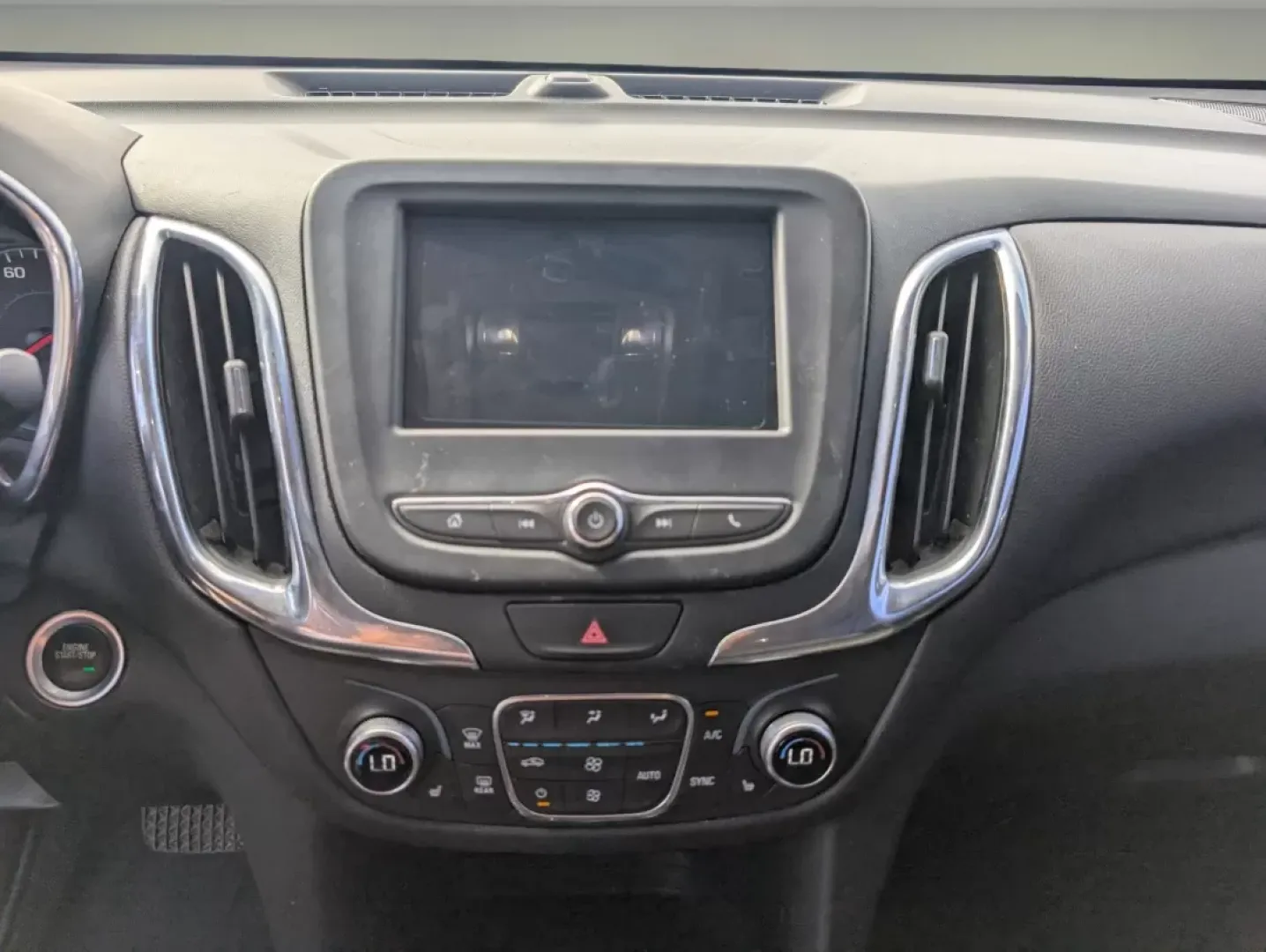 2018 /Jet Black Chevrolet Equinox LT (2GNAXTEX2J6) with an Other engine, located at 1430 Gateway Drive, Opelika, AL, 36801, (334) 239-0944, 32.637871, -85.409790 - **Discover Your Next Adventure with the 2018 Chevrolet Equinox LT!**<br /> <br /> Are you ready to elevate your driving experience? The 2018 Chevrolet Equinox LT is not just a vehicle; it's a lifestyle companion designed for your daily commutes, weekend getaways, and everything in between. With its - Photo#13