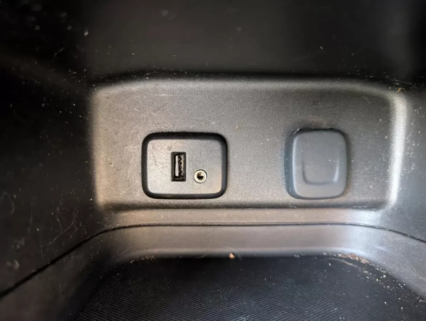 2018 /Jet Black Chevrolet Equinox LT (2GNAXTEX2J6) with an Other engine, located at 1430 Gateway Drive, Opelika, AL, 36801, (334) 239-0944, 32.637871, -85.409790 - **Discover Your Next Adventure with the 2018 Chevrolet Equinox LT!**<br /> <br /> Are you ready to elevate your driving experience? The 2018 Chevrolet Equinox LT is not just a vehicle; it's a lifestyle companion designed for your daily commutes, weekend getaways, and everything in between. With its - Photo#14