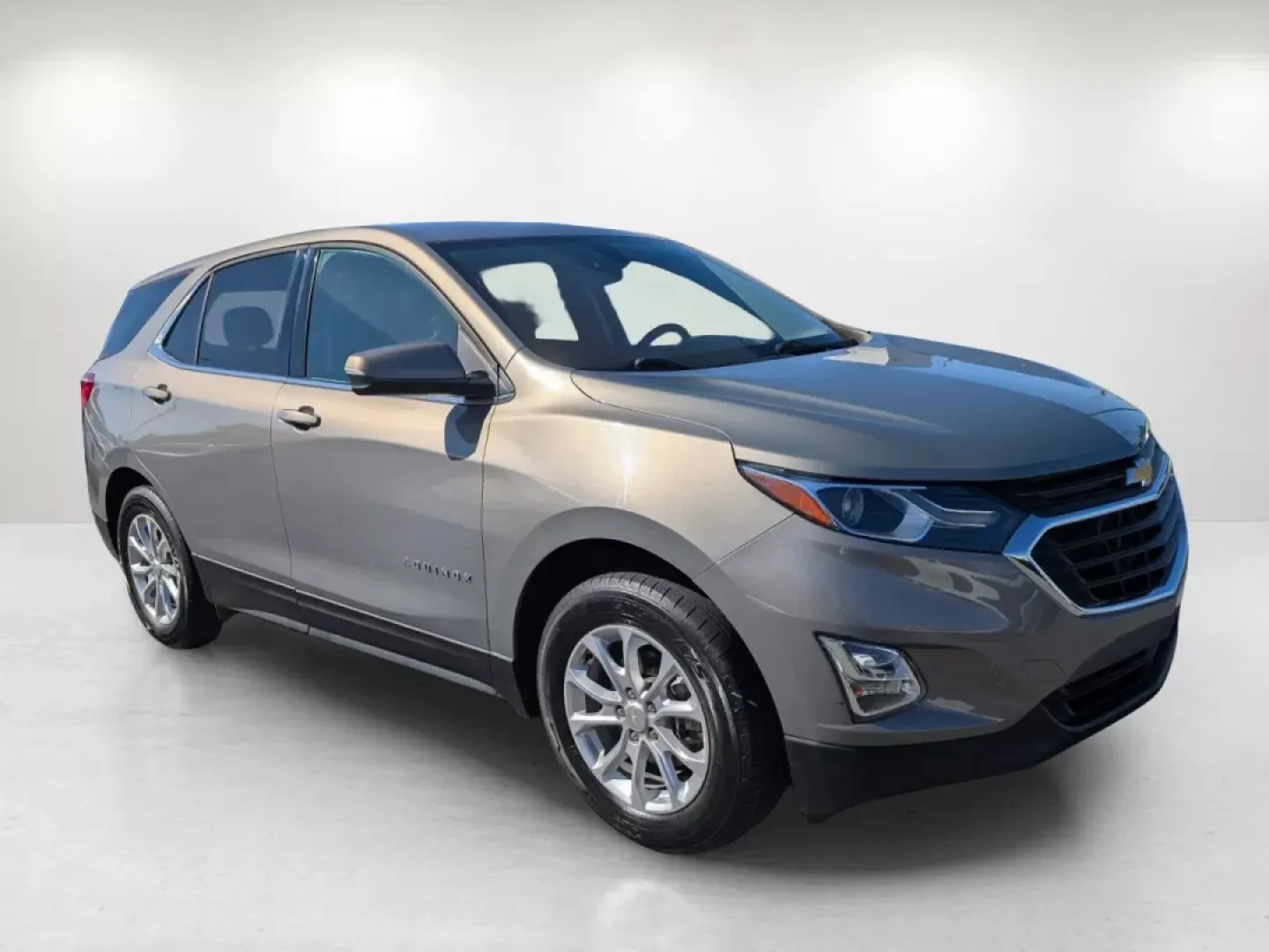2018 /Medium Ash Gray Chevrolet Equinox LT (3GNAXJEV8JS) with an Other engine, located at 7000 Northlake Connector, Columbus, GA, 31904, (706) 987-8085, 32.524975, -84.978134 - **Adventure Awaits with This 2018 Chevrolet Equinox LT! Perfect for Families and Weekend Explorers!**<br /> <br /> Are you looking for a versatile and reliable SUV that perfectly balances comfort, technology, and performance? Look no further! This 2018 Chevrolet Equinox LT is the ideal vehicle for f - Photo#2