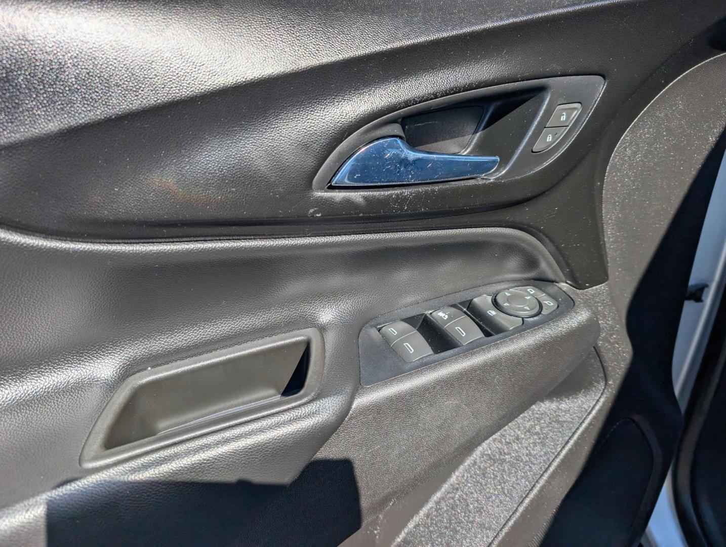 2018 /Jet Black Chevrolet Equinox LT (3GNAXJEV6JS) with an Turbocharged Gas I4 1.5L/ engine, 6-Speed Automatic transmission, located at 3959 U.S. 80 W, Phenix City, AL, 36870, (334) 297-4885, 32.469296, -85.135185 - 2018 Chevrolet Equinox LT - Photo#8