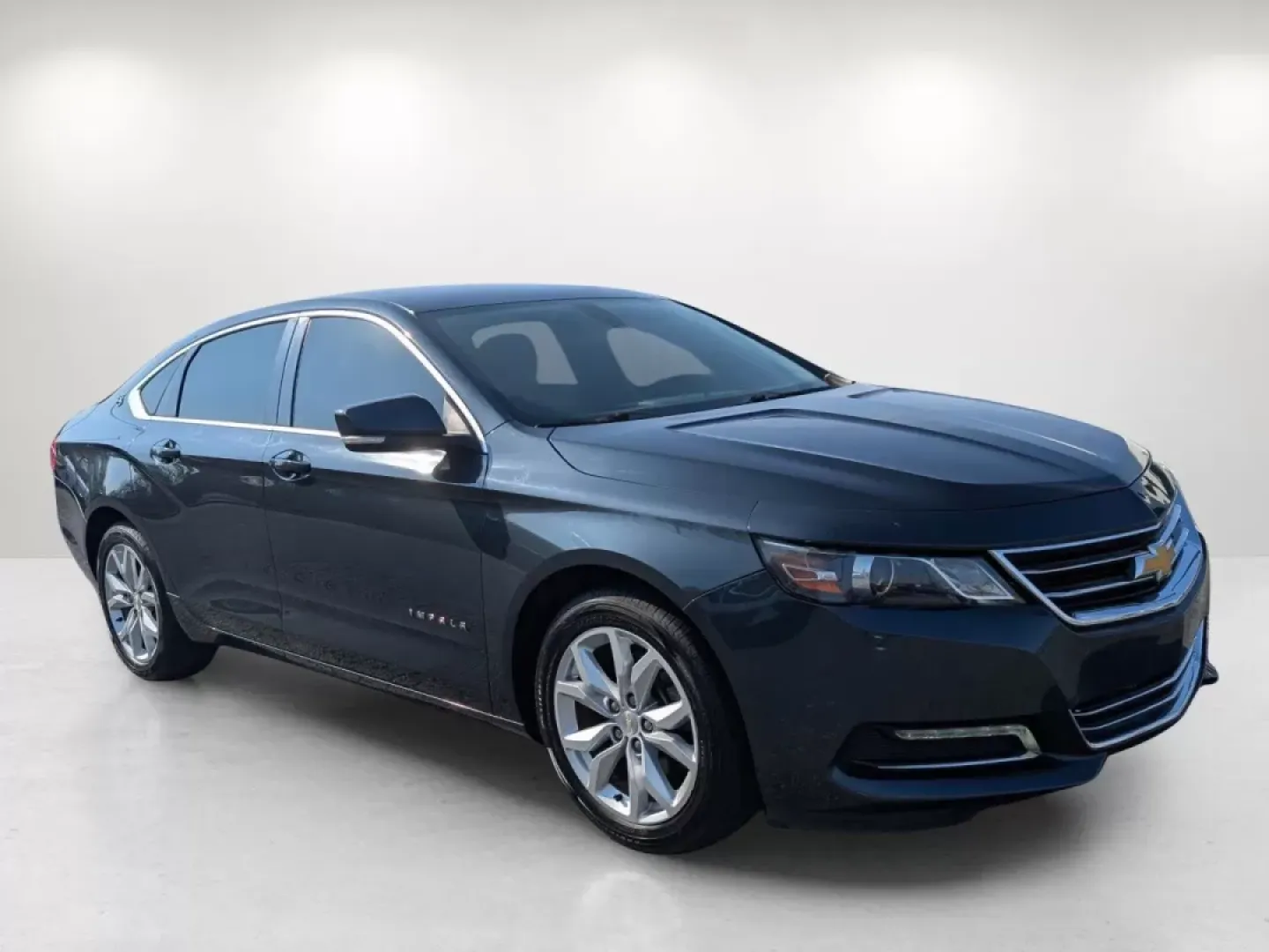 2018 /Jet Black/Dark Titanium Chevrolet Impala LT (2G1105S37J9) with an Other engine, located at 3959 U.S. 80 W, Phenix City, AL, 36870, (334) 297-4885, 32.469296, -85.135185 - **Discover Your Next Adventure with the 2018 Chevrolet Impala LT at Gils Auto!**<br /> <br /> Are you searching for a reliable sedan that perfectly balances style, comfort, and advanced technology? Look no further than this stunning 2018 Chevrolet Impala LT, now available at Gils Auto in Phenix City - Photo#3