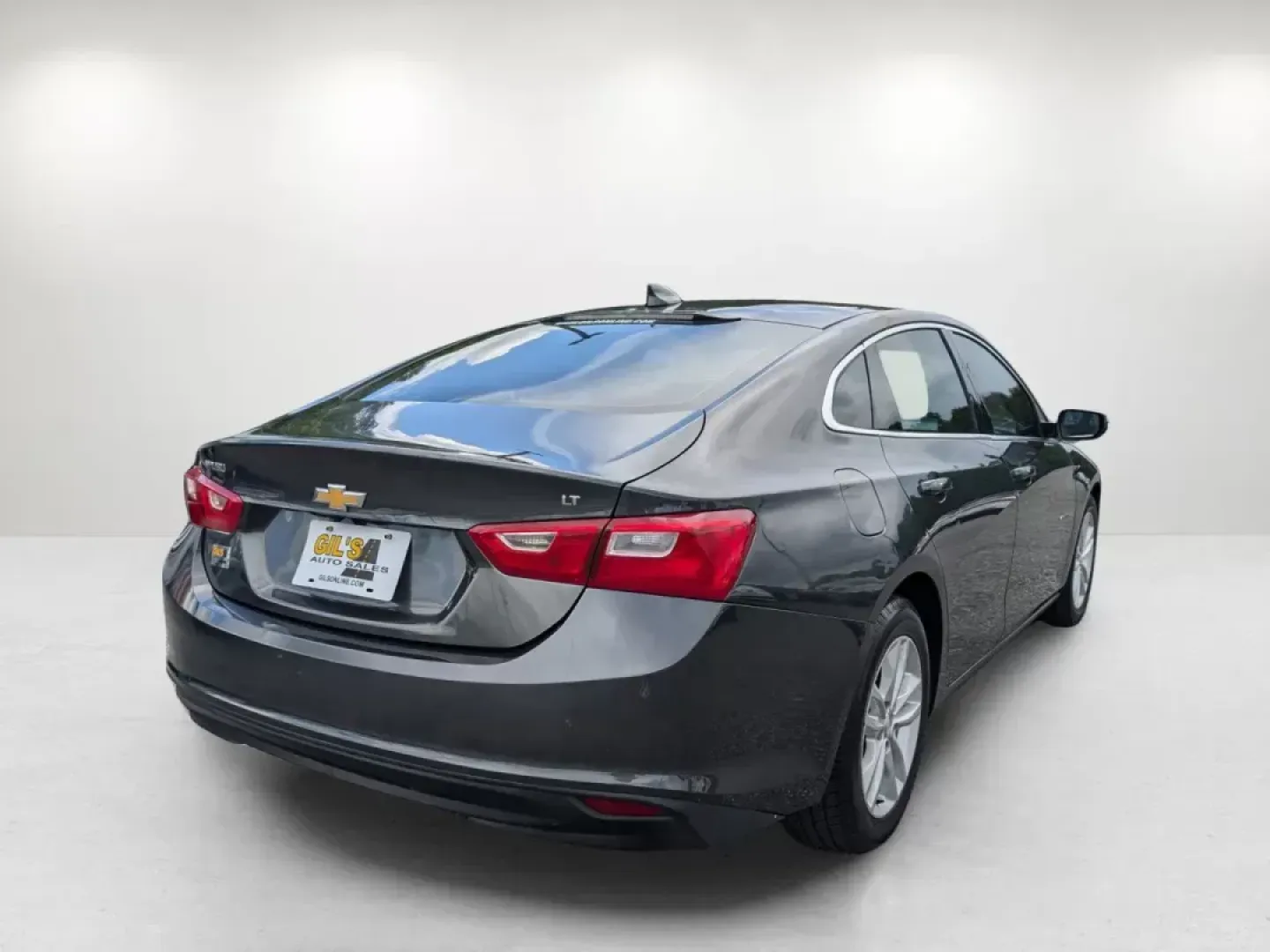 2018 /Jet Black Chevrolet Malibu LT (1G1ZD5ST3JF) with an Other engine, located at 5115 14th Ave., Columbus, GA, 31904, (706) 323-0345, 32.511494, -84.971046 - **Experience the Open Road with the 2018 Chevrolet Malibu LT from Gils Auto - Columbus**<br /> <br /> Are you looking for a reliable sedan that fits seamlessly into your daily routine? Whether you're commuting through Columbus or planning a weekend getaway, the 2018 Chevrolet Malibu LT is your perfe - Photo#4