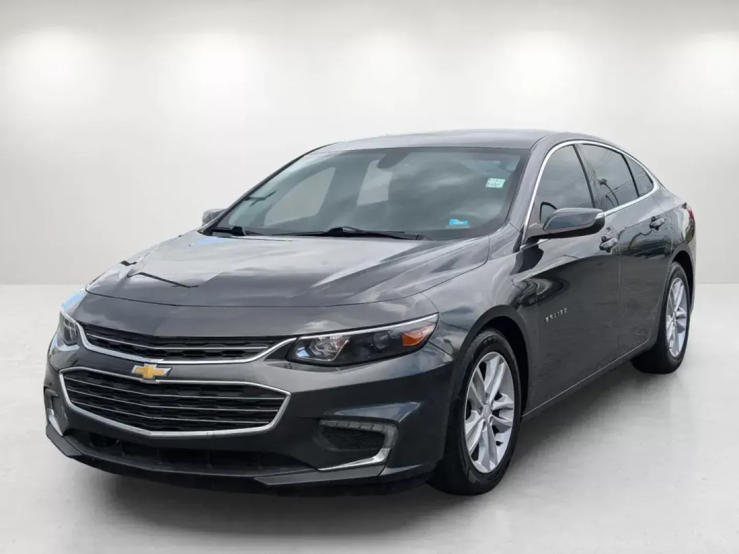 2018 /Jet Black Chevrolet Malibu LT (1G1ZD5ST3JF) with an Other engine, located at 5115 14th Ave., Columbus, GA, 31904, (706) 323-0345, 32.511494, -84.971046 - **Experience the Open Road with the 2018 Chevrolet Malibu LT from Gils Auto - Columbus**<br /> <br /> Are you looking for a reliable sedan that fits seamlessly into your daily routine? Whether you're commuting through Columbus or planning a weekend getaway, the 2018 Chevrolet Malibu LT is your perfe - Photo#14