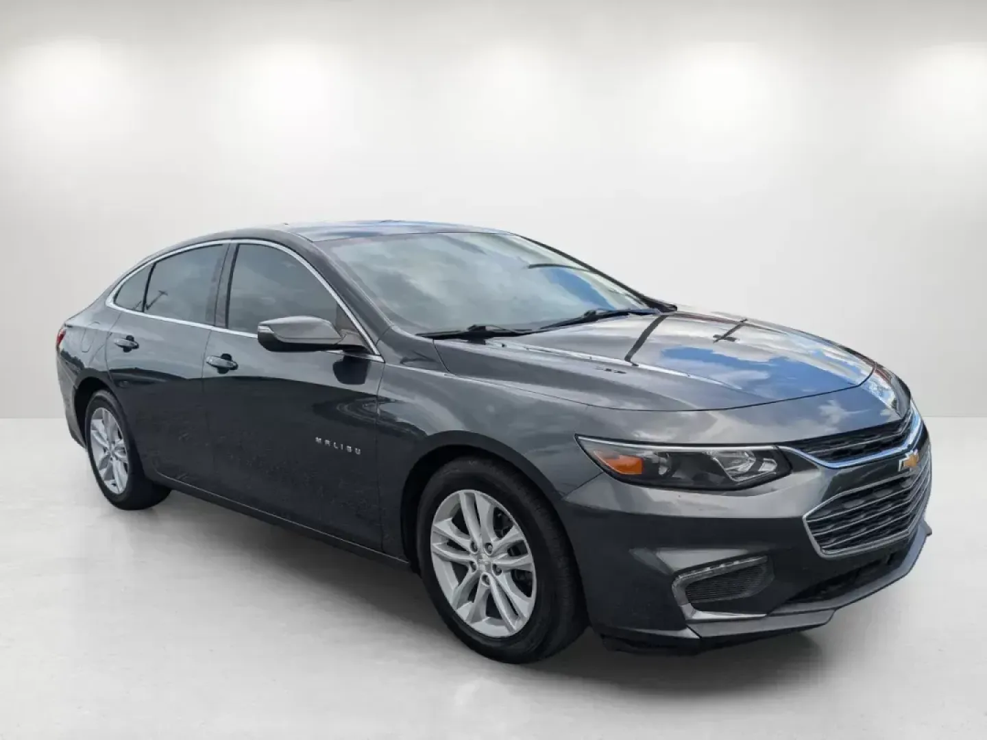 2018 /Jet Black Chevrolet Malibu LT (1G1ZD5ST3JF) with an Other engine, located at 5115 14th Ave., Columbus, GA, 31904, (706) 323-0345, 32.511494, -84.971046 - **Experience the Open Road with the 2018 Chevrolet Malibu LT from Gils Auto - Columbus**<br /> <br /> Are you looking for a reliable sedan that fits seamlessly into your daily routine? Whether you're commuting through Columbus or planning a weekend getaway, the 2018 Chevrolet Malibu LT is your perfe - Photo#17