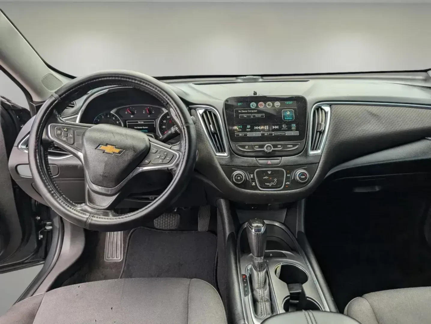 2018 /Jet Black Chevrolet Malibu LT (1G1ZD5ST3JF) with an Other engine, located at 5115 14th Ave., Columbus, GA, 31904, (706) 323-0345, 32.511494, -84.971046 - **Experience the Open Road with the 2018 Chevrolet Malibu LT from Gils Auto - Columbus**<br /> <br /> Are you looking for a reliable sedan that fits seamlessly into your daily routine? Whether you're commuting through Columbus or planning a weekend getaway, the 2018 Chevrolet Malibu LT is your perfe - Photo#41