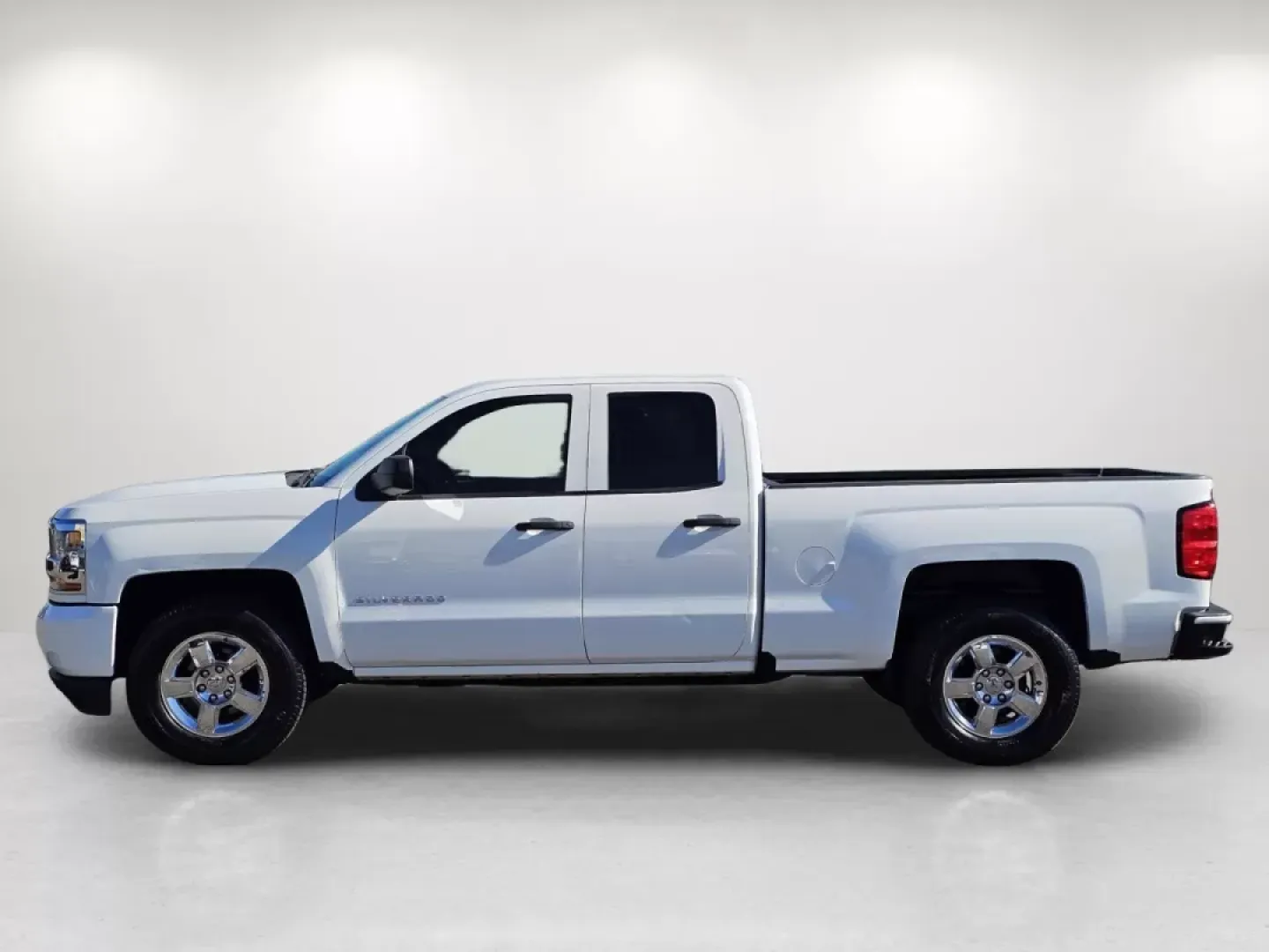 2018 /Dark Ash with Jet Black Interior Accents Chevrolet Silverado 1500 Work Truck (1GCRCNEH5JZ) with an Other engine, located at 521 Old Farm Lane Rd, Prattville, AL, 36066, (334) 325-1505, 32.482460, -86.416367 - ### Discover the Perfect Workhorse: 2018 Chevrolet Silverado 1500 at Gils Auto - Prattville<br /> <br /> Are you a contractor, a weekend adventurer, or a busy parent who needs a reliable vehicle to juggle multiple tasks? Look no further! The 2018 Chevrolet Silverado 1500, available now at Gils Auto - Photo#8