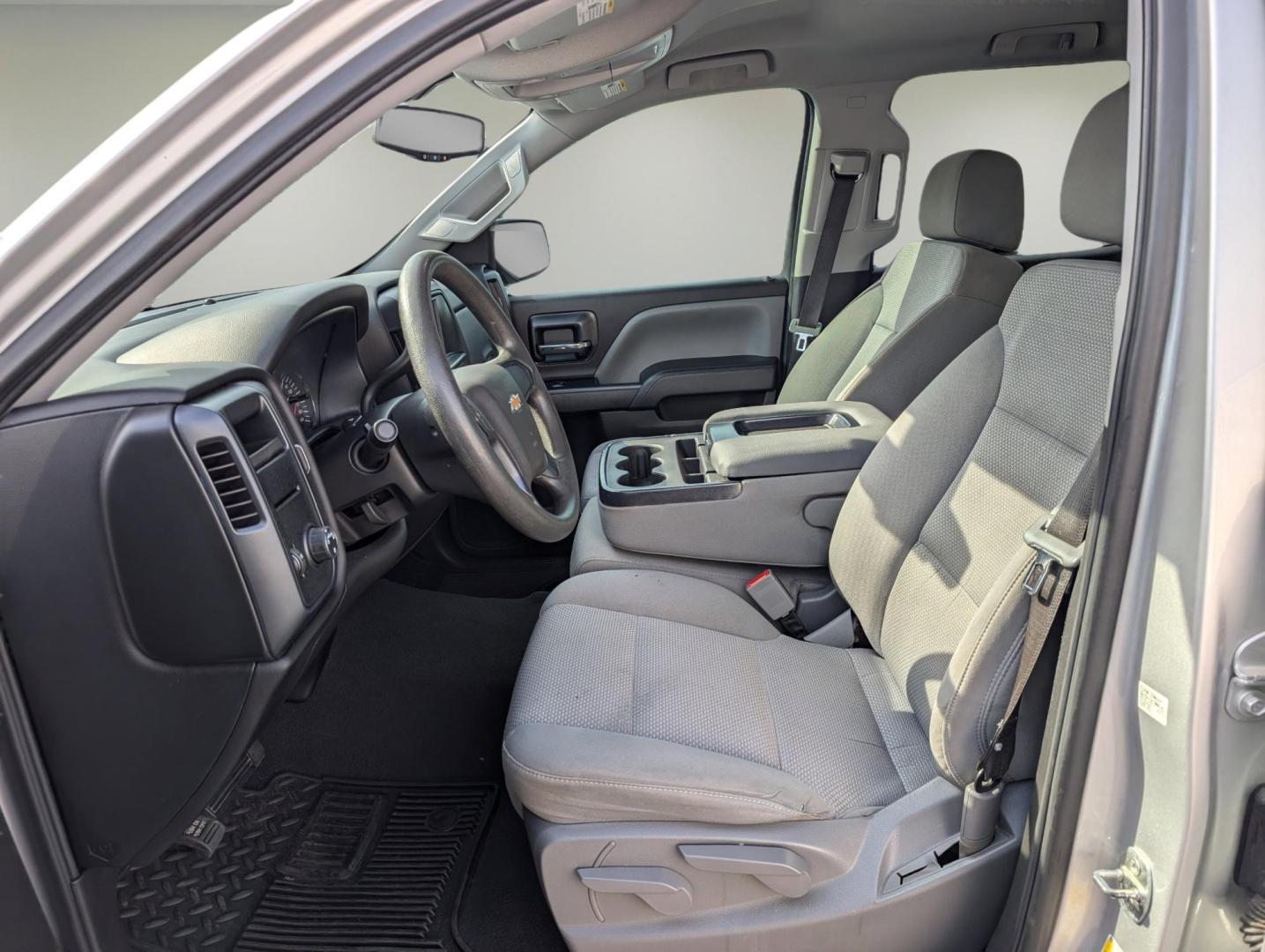 2018 /Dark Ash with Jet Black Interior Accents Chevrolet Silverado 1500 Custom (3GCPCPEC8JG) with an Gas V8 5.3L/325 engine, 6-Speed Automatic transmission, located at 3959 U.S. 80 W, Phenix City, AL, 36870, (334) 297-4885, 32.469296, -85.135185 - 2018 Chevrolet Silverado 1500 Custom - Photo#9