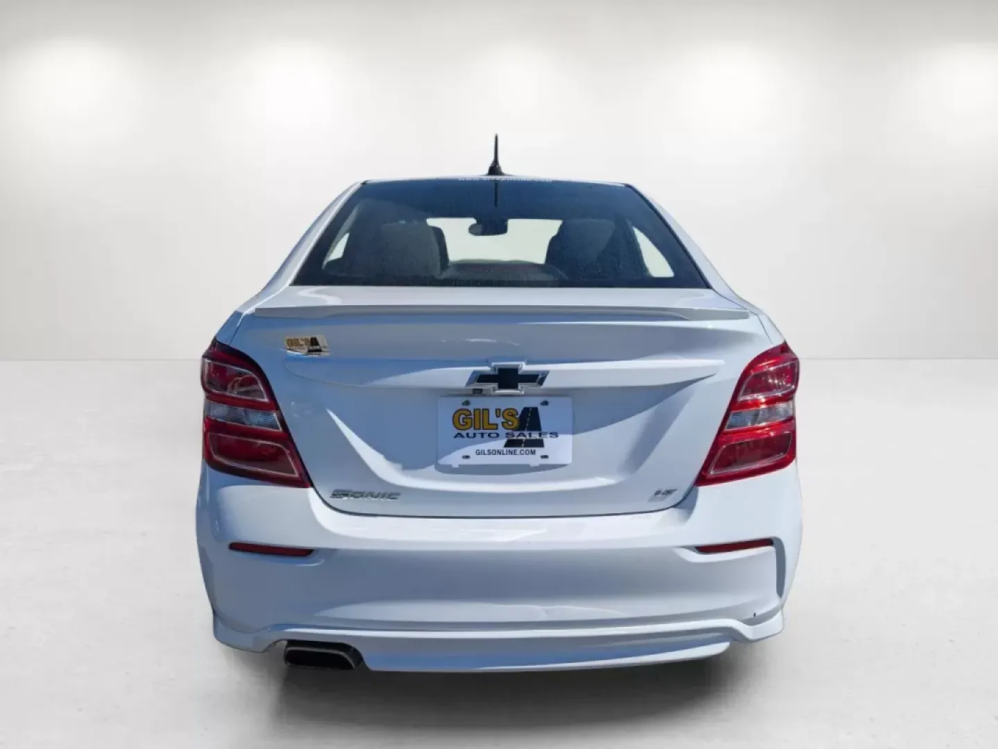 2018 /Jet Black Chevrolet Sonic LT (1G1JD5SHXJ4) with an Other engine, located at 804 22nd Ave, Phenix City, AL, 36870, (334) 297-1860, 32.484749, -85.024475 - **Discover Your Perfect Commute Companion: 2018 Chevrolet Sonic LT at Gils Auto, Phenix City**<br /> <br /> Are you ready to elevate your daily drive? The 2018 Chevrolet Sonic LT is the ideal choice for those who crave a reliable, fuel-efficient sedan that doesn't compromise on style or features. Wh - Photo#5