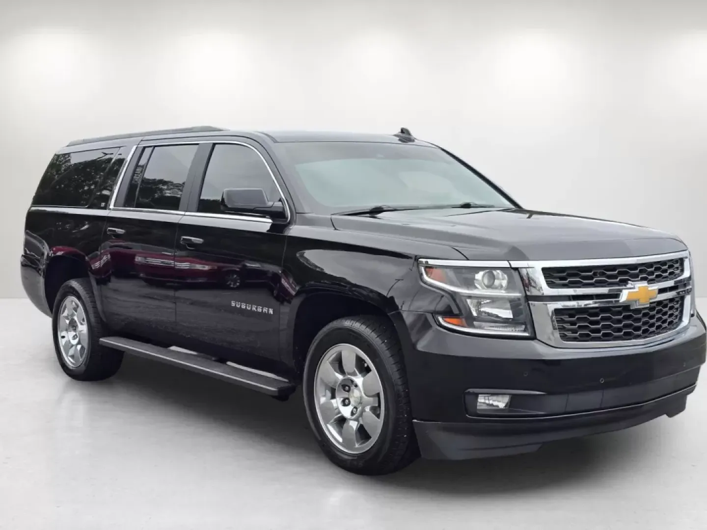 2018 /Jet Black/Dark Ash Chevrolet Suburban LT (1GNSCHKC3JR) with an Other engine, located at 3959 U.S. 80 W, Phenix City, AL, 36870, (334) 297-4885, 32.469296, -85.135185 - **Elevate Your Family Adventures with the 2018 Chevrolet Suburban LT in Prattville, AL!**<br /> <br /> Are you looking for the perfect vehicle for family road trips, weekend getaways, or just daily commutes? Look no further than the stunning 2018 Chevrolet Suburban LT, available now at Gils Auto Pr - Photo#2