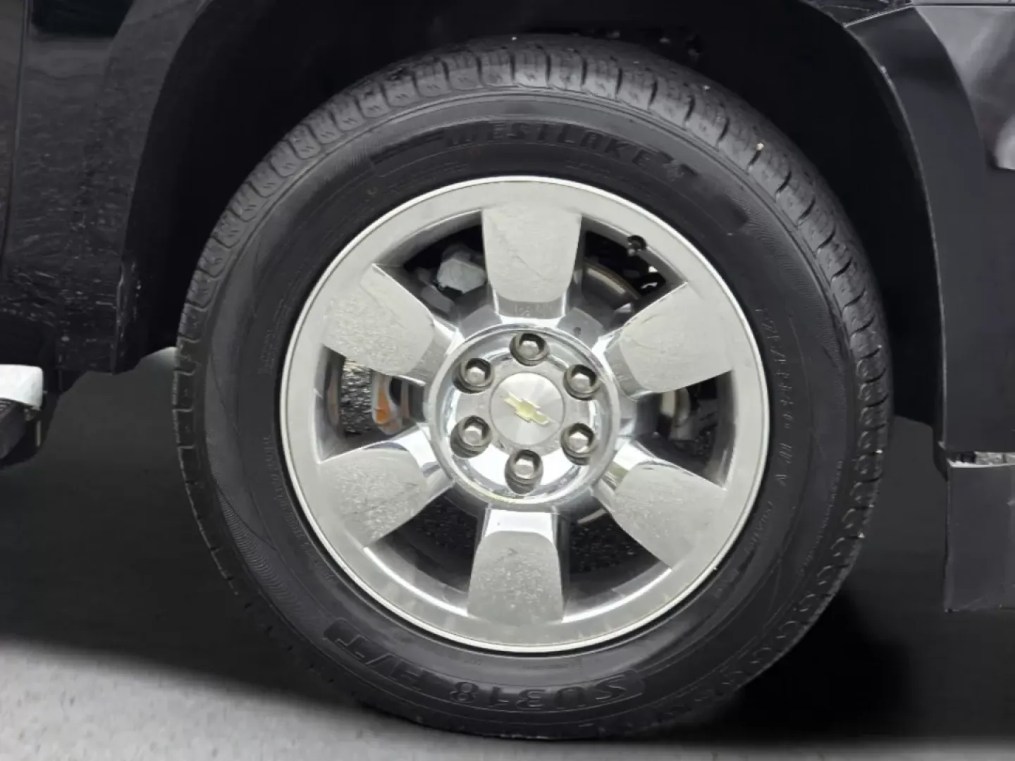 2018 /Jet Black/Dark Ash Chevrolet Suburban LT (1GNSCHKC3JR) with an Other engine, located at 3959 U.S. 80 W, Phenix City, AL, 36870, (334) 297-4885, 32.469296, -85.135185 - **Elevate Your Family Adventures with the 2018 Chevrolet Suburban LT in Prattville, AL!**<br /> <br /> Are you looking for the perfect vehicle for family road trips, weekend getaways, or just daily commutes? Look no further than the stunning 2018 Chevrolet Suburban LT, available now at Gils Auto Pr - Photo#7