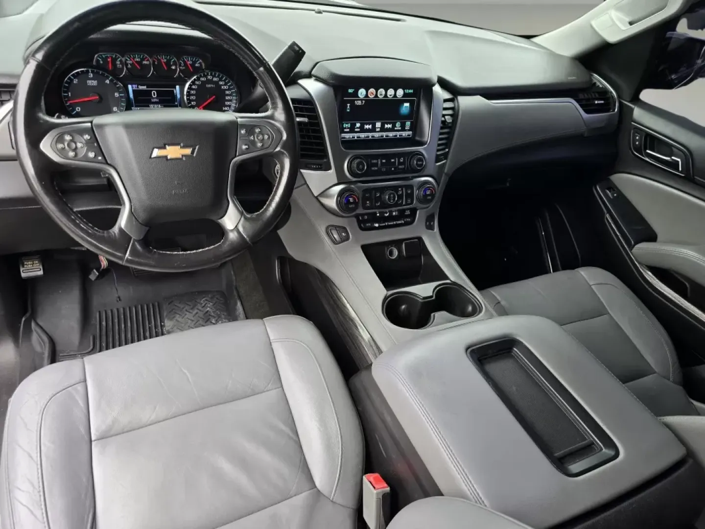 2018 /Jet Black/Dark Ash Chevrolet Suburban LT (1GNSCHKC3JR) with an Other engine, located at 3959 U.S. 80 W, Phenix City, AL, 36870, (334) 297-4885, 32.469296, -85.135185 - **Elevate Your Family Adventures with the 2018 Chevrolet Suburban LT in Prattville, AL!**<br /> <br /> Are you looking for the perfect vehicle for family road trips, weekend getaways, or just daily commutes? Look no further than the stunning 2018 Chevrolet Suburban LT, available now at Gils Auto Pr - Photo#15