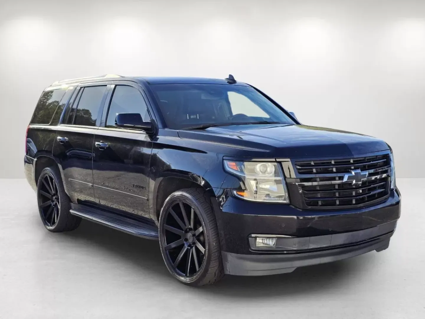 2018 /Jet Black Chevrolet Tahoe Premier (1GNSCCKJ7JR) with an Other engine, located at 5115 14th Ave., Columbus, GA, 31904, (706) 323-0345, 32.511494, -84.971046 - **Elevate Your Lifestyle with the 2018 Chevrolet Tahoe Premier at Gils Auto - Phenix City!**<br /> <br /> Are you ready to embark on thrilling adventures with your family or enjoy a luxurious ride to work? The 2018 Chevrolet Tahoe Premier, now available at Gils Auto in Phenix City, AL, is the perfec - Photo#2