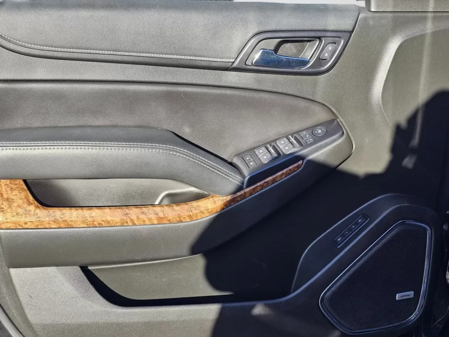 2018 /Jet Black Chevrolet Tahoe Premier (1GNSCCKJ7JR) with an Other engine, located at 5115 14th Ave., Columbus, GA, 31904, (706) 323-0345, 32.511494, -84.971046 - **Elevate Your Lifestyle with the 2018 Chevrolet Tahoe Premier at Gils Auto - Phenix City!**<br /> <br /> Are you ready to embark on thrilling adventures with your family or enjoy a luxurious ride to work? The 2018 Chevrolet Tahoe Premier, now available at Gils Auto in Phenix City, AL, is the perfec - Photo#8