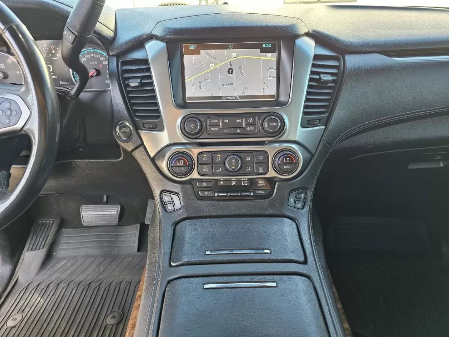 2018 /Jet Black Chevrolet Tahoe Premier (1GNSCCKJ7JR) with an Other engine, located at 5115 14th Ave., Columbus, GA, 31904, (706) 323-0345, 32.511494, -84.971046 - **Elevate Your Lifestyle with the 2018 Chevrolet Tahoe Premier at Gils Auto - Phenix City!**<br /> <br /> Are you ready to embark on thrilling adventures with your family or enjoy a luxurious ride to work? The 2018 Chevrolet Tahoe Premier, now available at Gils Auto in Phenix City, AL, is the perfec - Photo#11