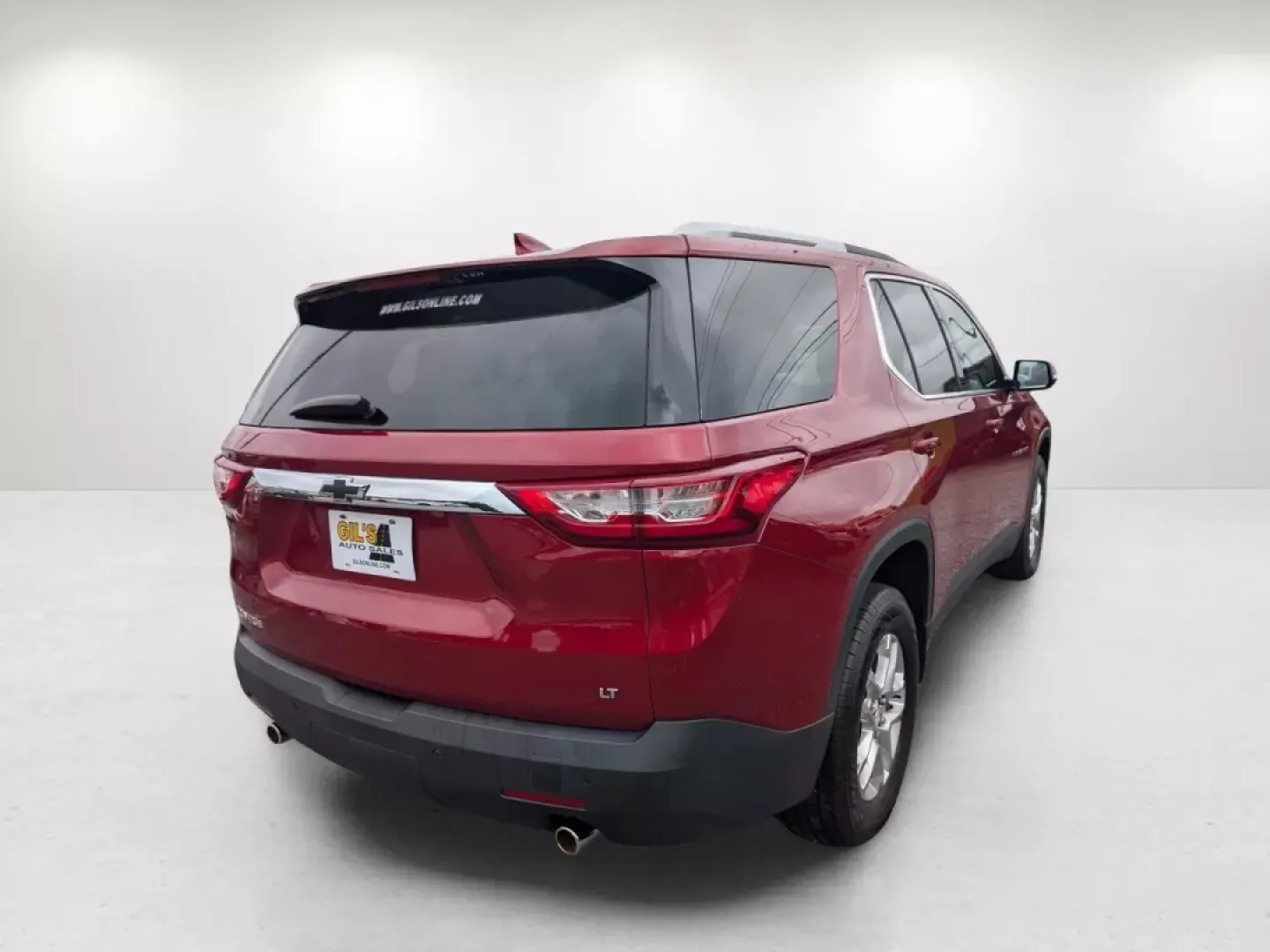 2018 /Dark Atmosphere/Medium Ash Gray Chevrolet Traverse LT Cloth (1GNERGKW2JJ) with an Other engine, located at 804 22nd Ave, Phenix City, AL, 36870, (334) 297-1860, 32.484749, -85.024475 - Are you ready to elevate your family adventures and weekend getaways? Look no further than this stunning 2018 Chevrolet Traverse LT, expertly crafted for families that crave comfort, safety, and functionality. At Gils Auto, located at 3959 U.S. 80 W, Phenix City, AL 36870, we cater to a diverse rang - Photo#4