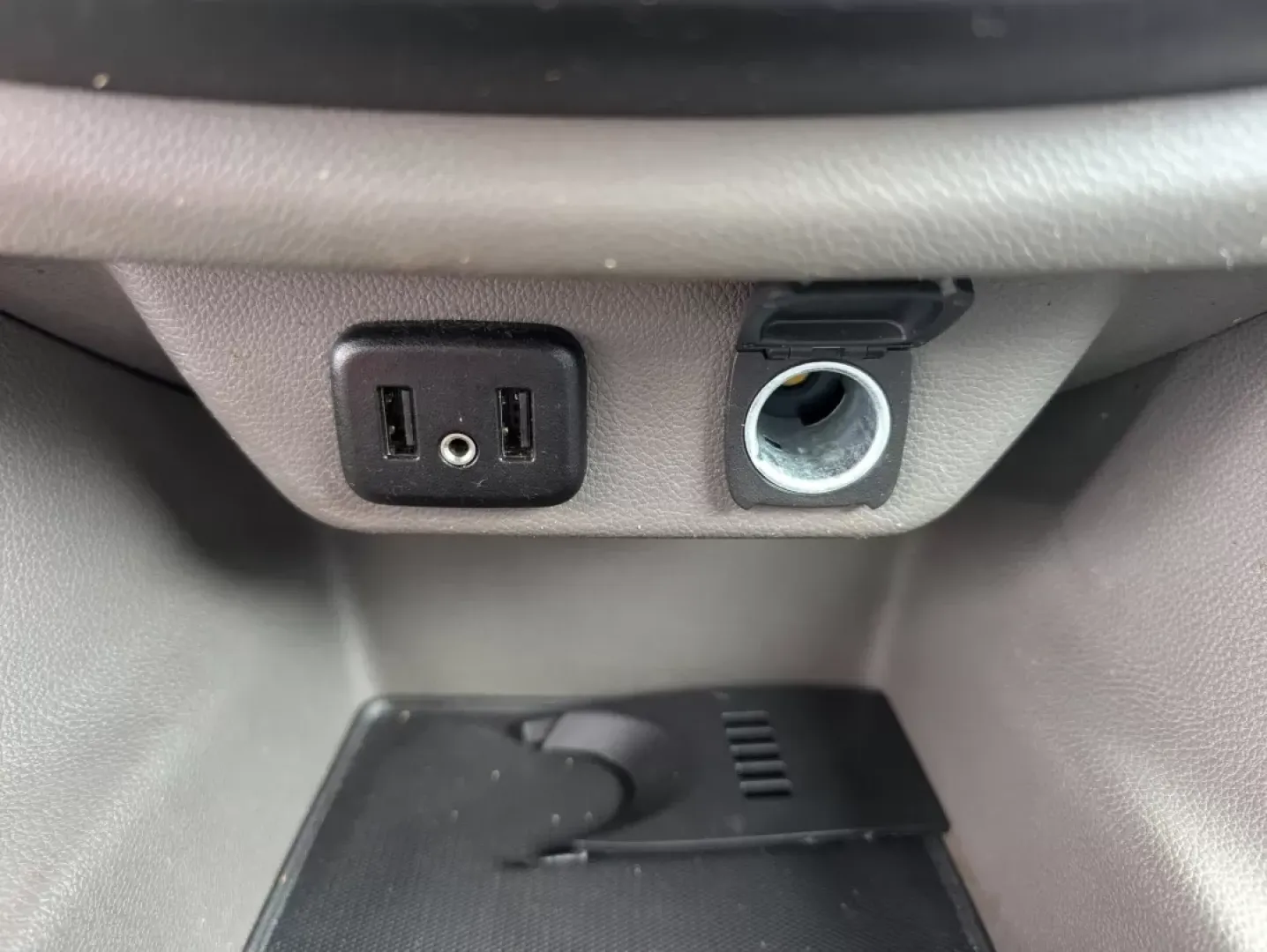 2018 /Dark Atmosphere/Medium Ash Gray Chevrolet Traverse LT Cloth (1GNERGKW2JJ) with an Other engine, located at 804 22nd Ave, Phenix City, AL, 36870, (334) 297-1860, 32.484749, -85.024475 - Are you ready to elevate your family adventures and weekend getaways? Look no further than this stunning 2018 Chevrolet Traverse LT, expertly crafted for families that crave comfort, safety, and functionality. At Gils Auto, located at 3959 U.S. 80 W, Phenix City, AL 36870, we cater to a diverse rang - Photo#15
