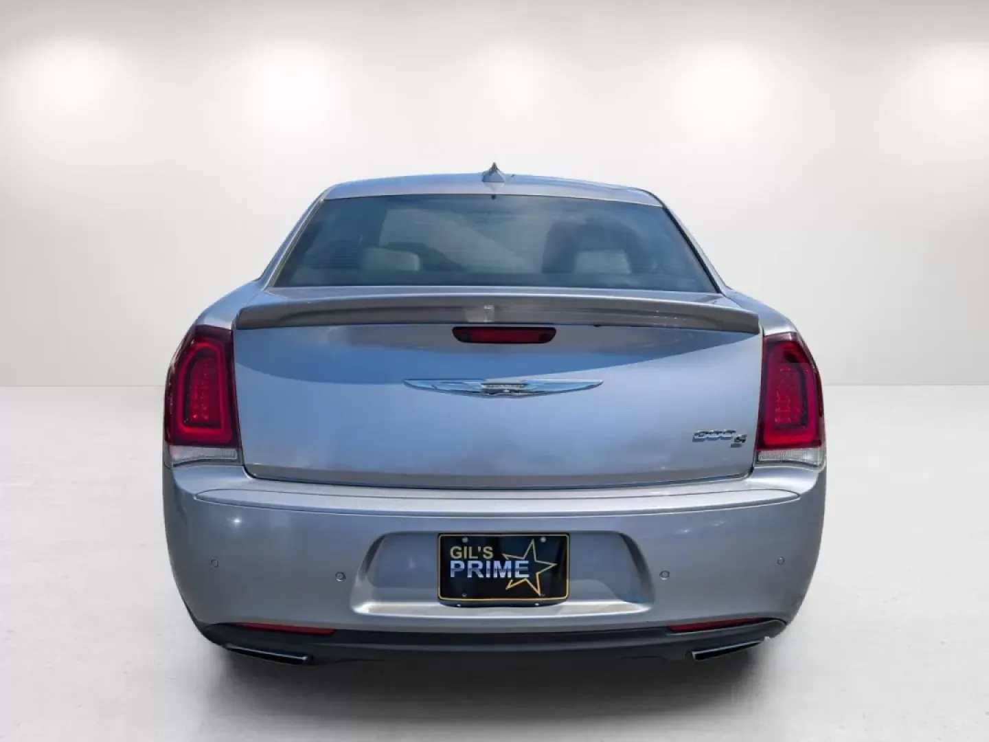 2018 /Black Chrysler 300 300S (2C3CCABG5JH) with an Other engine, located at 804 22nd Ave, Phenix City, AL, 36870, (334) 297-1860, 32.484749, -85.024475 - Experience life on the open road like never before with Gils Auto's latest offering: a stunning 2018 Chrysler 300S, perfectly designed for those who crave comfort and style on their daily commutes or weekend getaways. Whether you're a busy professional navigating the streets of Phenix City or a fami - Photo#5