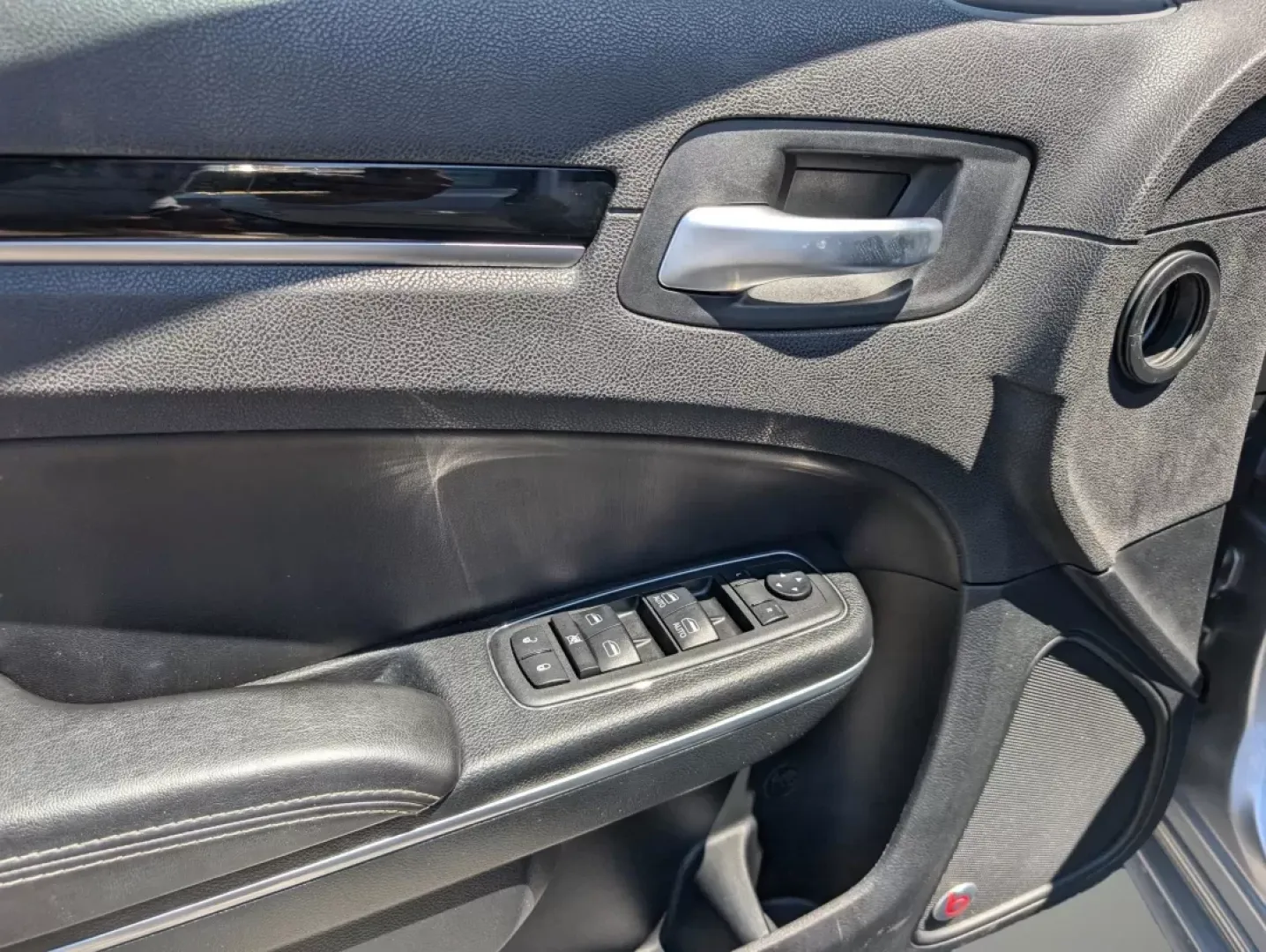 2018 /Black Chrysler 300 300S (2C3CCABG5JH) with an Other engine, located at 804 22nd Ave, Phenix City, AL, 36870, (334) 297-1860, 32.484749, -85.024475 - Experience life on the open road like never before with Gils Auto's latest offering: a stunning 2018 Chrysler 300S, perfectly designed for those who crave comfort and style on their daily commutes or weekend getaways. Whether you're a busy professional navigating the streets of Phenix City or a fami - Photo#8