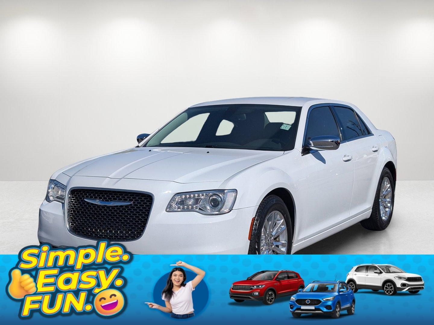 2018 /Black Chrysler 300 Touring (2C3CCAAGXJH) with an Regular Unleaded V-6 3.6 L/220 engine, 8-Speed Automatic w/OD transmission, located at 5115 14th Ave., Columbus, GA, 31904, (706) 323-0345, 32.511494, -84.971046 - 2018 Chrysler 300 Touring - Photo#0