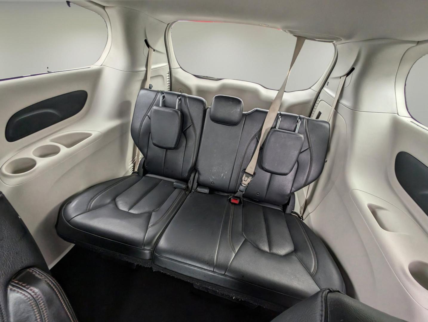 2018 /Black/Alloy Chrysler Pacifica Touring L (2C4RC1BG5JR) with an Regular Unleaded V-6 3.6 L/220 engine, 9-Speed Automatic w/OD transmission, located at 3959 U.S. 80 W, Phenix City, AL, 36870, (334) 297-4885, 32.469296, -85.135185 - 2018 Chrysler Pacifica Touring L - Photo#11