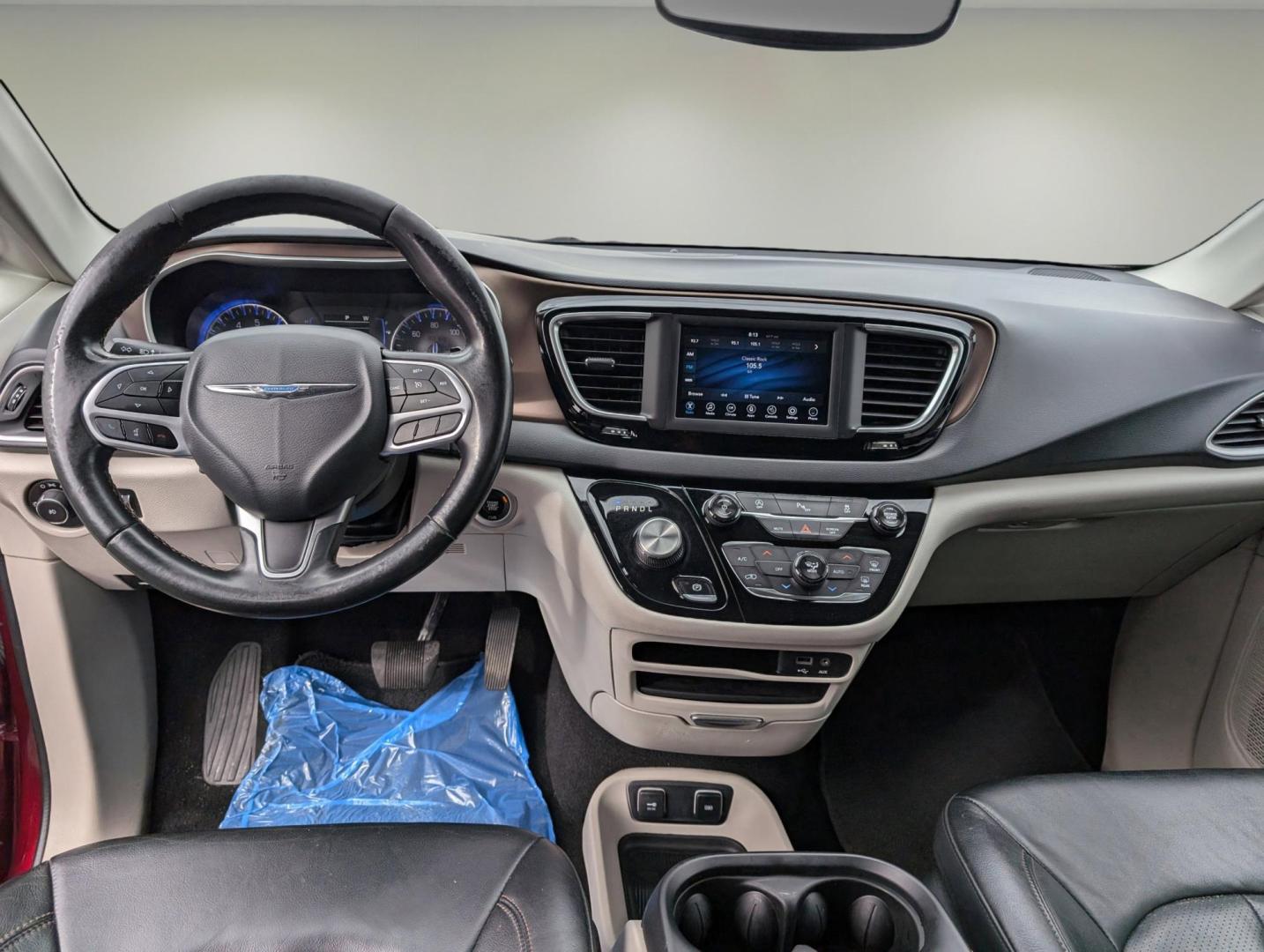 2018 /Black/Alloy Chrysler Pacifica Touring L (2C4RC1BG5JR) with an Regular Unleaded V-6 3.6 L/220 engine, 9-Speed Automatic w/OD transmission, located at 3959 U.S. 80 W, Phenix City, AL, 36870, (334) 297-4885, 32.469296, -85.135185 - 2018 Chrysler Pacifica Touring L - Photo#12