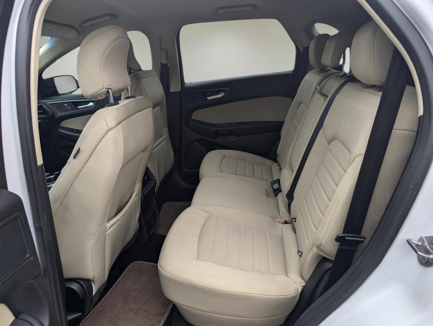 2018 Ford Edge SE (2FMPK3G97JB) with an Intercooled Turbo Premium Unleaded I-4 2.0 L/122 engine, 6-Speed Automatic w/OD transmission, located at 5115 14th Ave., Columbus, GA, 31904, (706) 323-0345, 32.511494, -84.971046 - 2018 Ford Edge SE - Photo#10