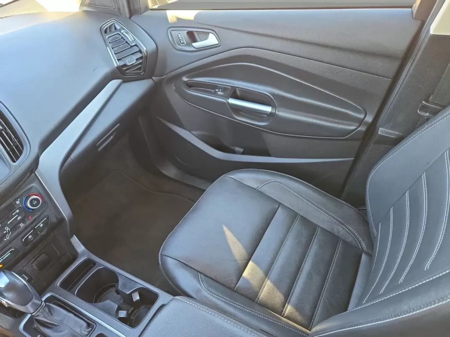 2018 Ford Escape SEL (1FMCU0HD3JU) with an Other engine, located at 521 Old Farm Lane Rd, Prattville, AL, 36066, (334) 325-1505, 32.482460, -86.416367 - **Discover Your Perfect Adventure Companion: 2018 Ford Escape SEL at Gils Auto - Prattville!**<br /> <br /> Are you searching for an SUV that combines comfort, style, and functionality for your family adventures? Look no further than this 2018 Ford Escape SEL, available now at Gils Auto, your truste - Photo#15