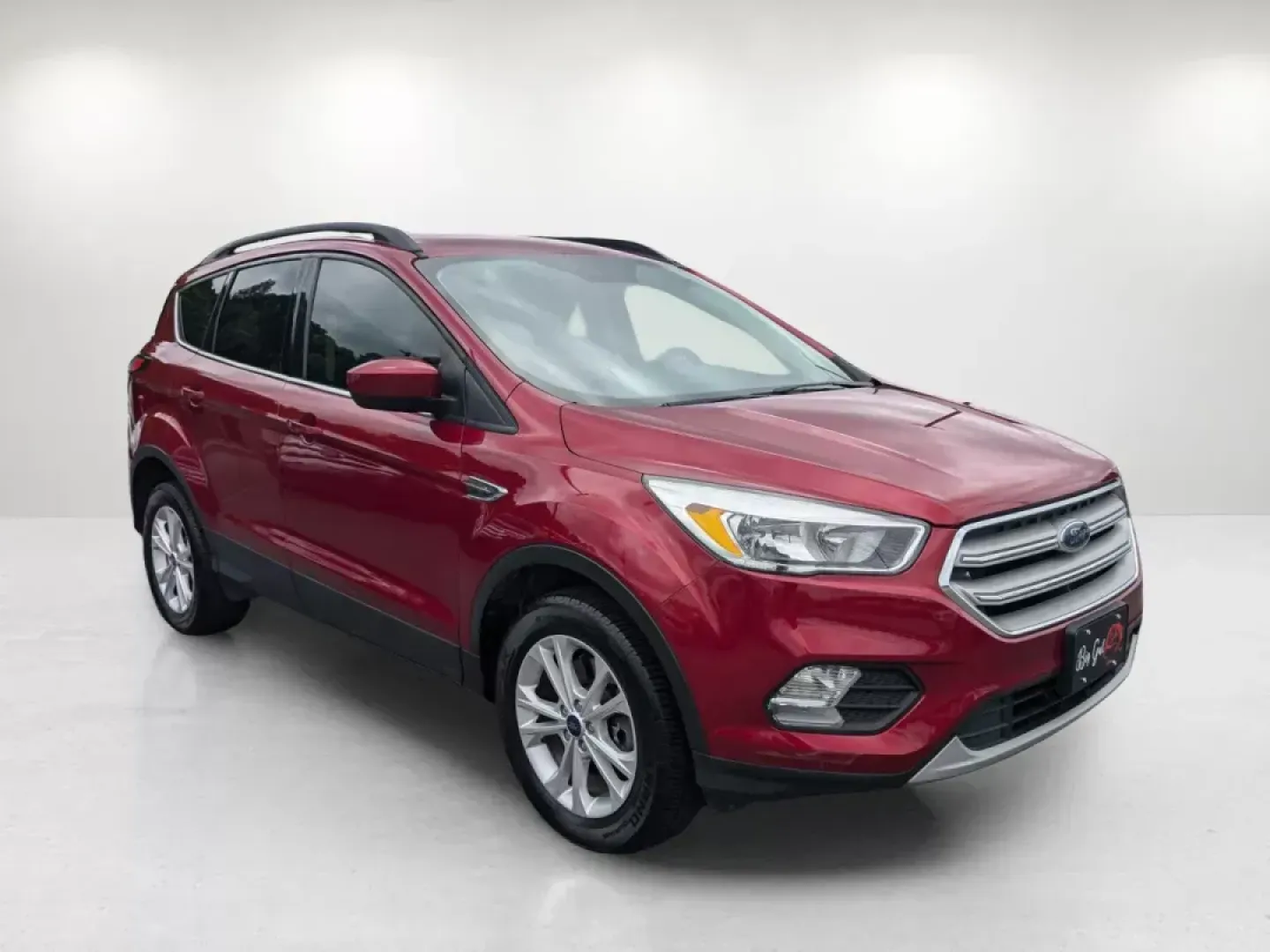 2018 Red Ford Escape SE (1FMCU9GD1JU) with an Other engine, located at 1430 Gateway Drive, Opelika, AL, 36801, (334) 239-0944, 32.637871, -85.409790 - **Adventure Awaits: Discover the 2018 Ford Escape SE at Gils Auto - Opelika**<br /> <br /> Are you ready to elevate your lifestyle with a dependable SUV that perfectly balances style and functionality? Look no further than the 2018 Ford Escape SE, available now at Gils Auto, your trusted Buy Here Pa - Photo#2