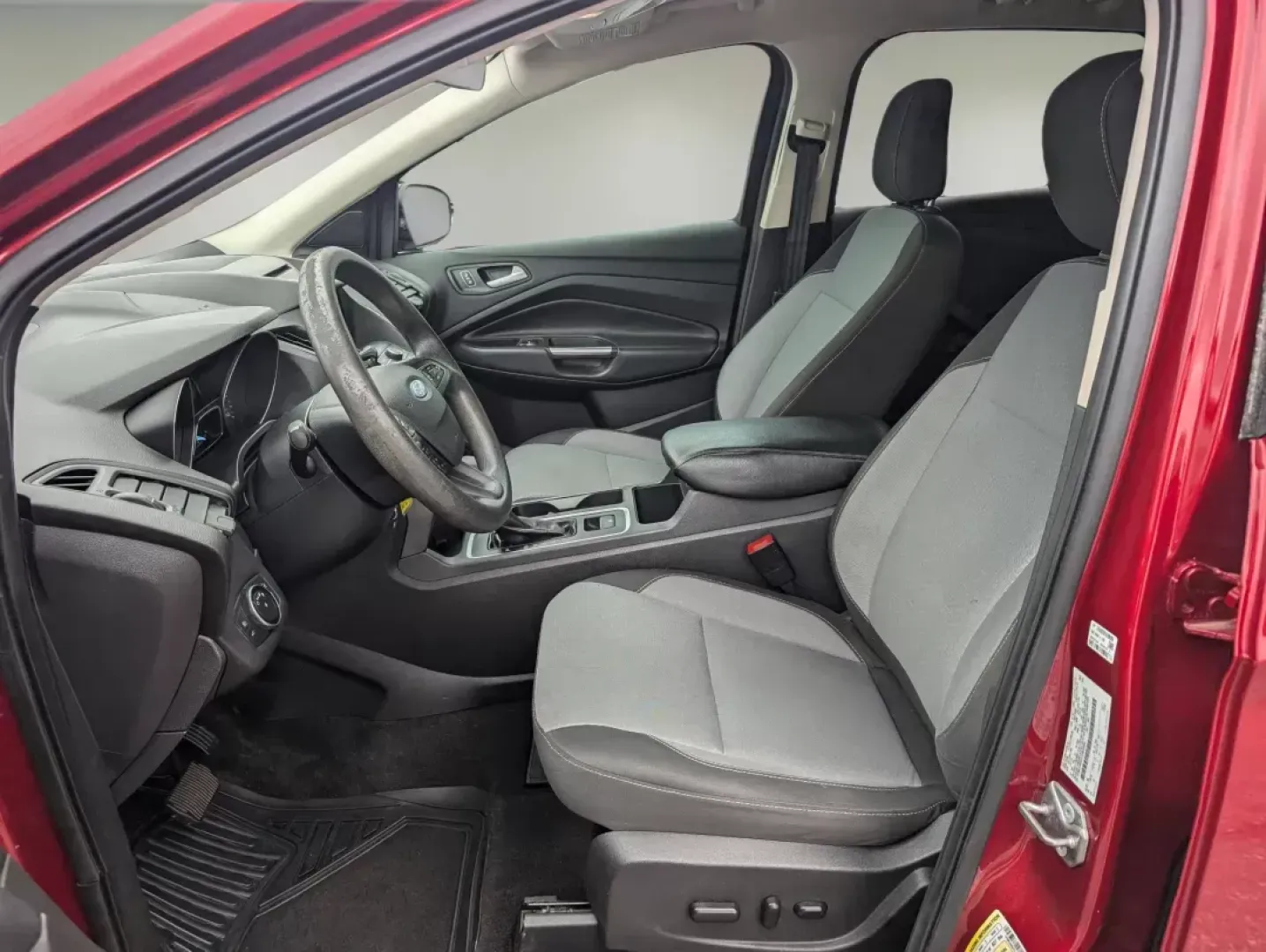 2018 Red Ford Escape SE (1FMCU9GD1JU) with an Other engine, located at 1430 Gateway Drive, Opelika, AL, 36801, (334) 239-0944, 32.637871, -85.409790 - **Adventure Awaits: Discover the 2018 Ford Escape SE at Gils Auto - Opelika**<br /> <br /> Are you ready to elevate your lifestyle with a dependable SUV that perfectly balances style and functionality? Look no further than the 2018 Ford Escape SE, available now at Gils Auto, your trusted Buy Here Pa - Photo#9