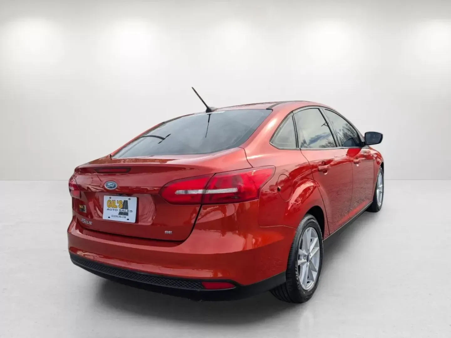 2018 Ford Focus SE (1FADP3F27JL) with an Other engine, located at 804 22nd Ave, Phenix City, AL, 36870, (334) 297-1860, 32.484749, -85.024475 - **Discover Your Next Adventure with the 2018 Ford Focus SE at Gils Auto!**<br /> <br /> Are you on the lookout for a reliable vehicle that seamlessly blends style, efficiency, and affordability? Look no further than the 2018 Ford Focus SE, now available at Gils Auto in Phenix City, AL! Perfect for c - Photo#5