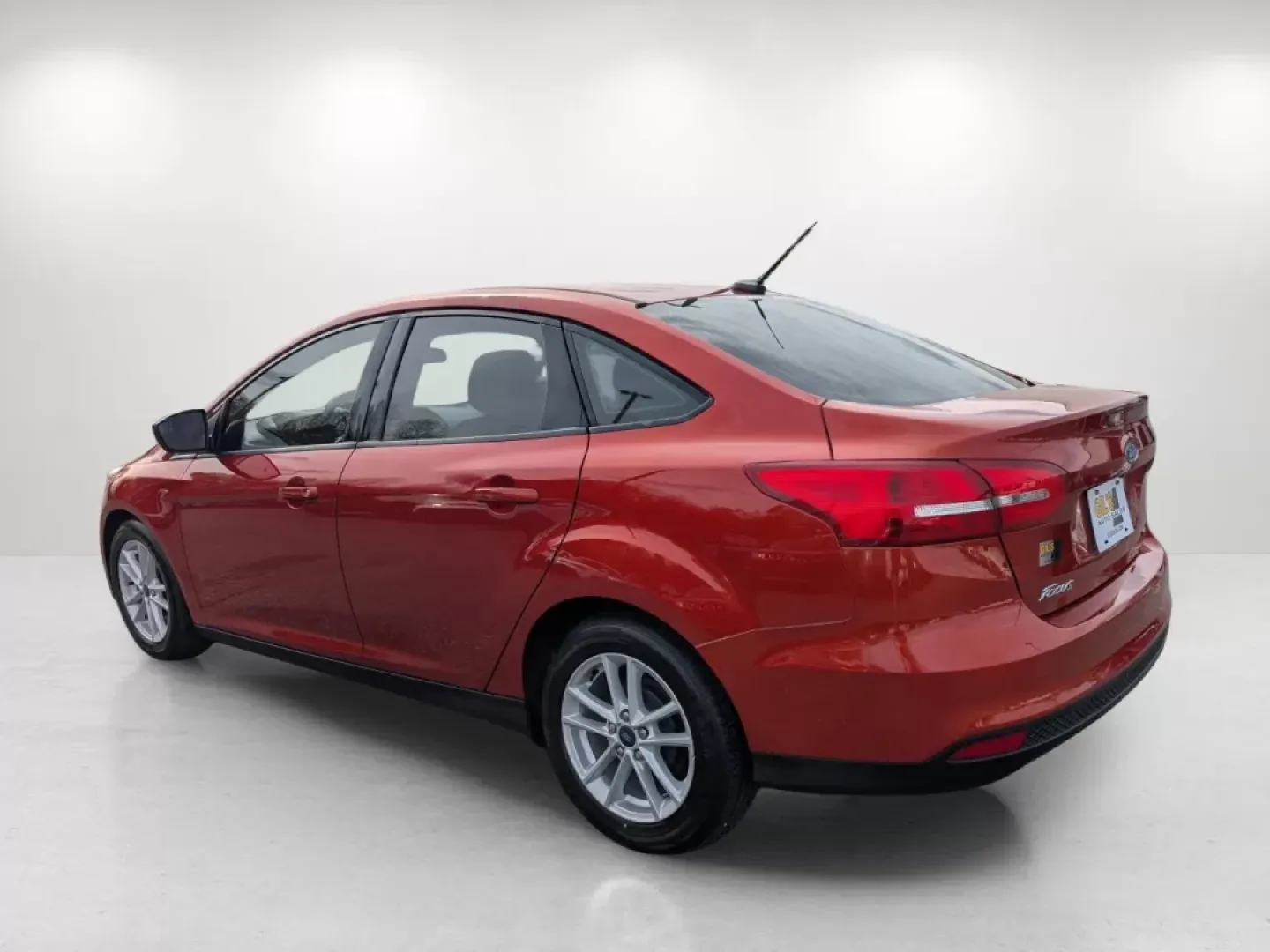 2018 Ford Focus SE (1FADP3F27JL) with an Other engine, located at 804 22nd Ave, Phenix City, AL, 36870, (334) 297-1860, 32.484749, -85.024475 - **Discover Your Next Adventure with the 2018 Ford Focus SE at Gils Auto!**<br /> <br /> Are you on the lookout for a reliable vehicle that seamlessly blends style, efficiency, and affordability? Look no further than the 2018 Ford Focus SE, now available at Gils Auto in Phenix City, AL! Perfect for c - Photo#7