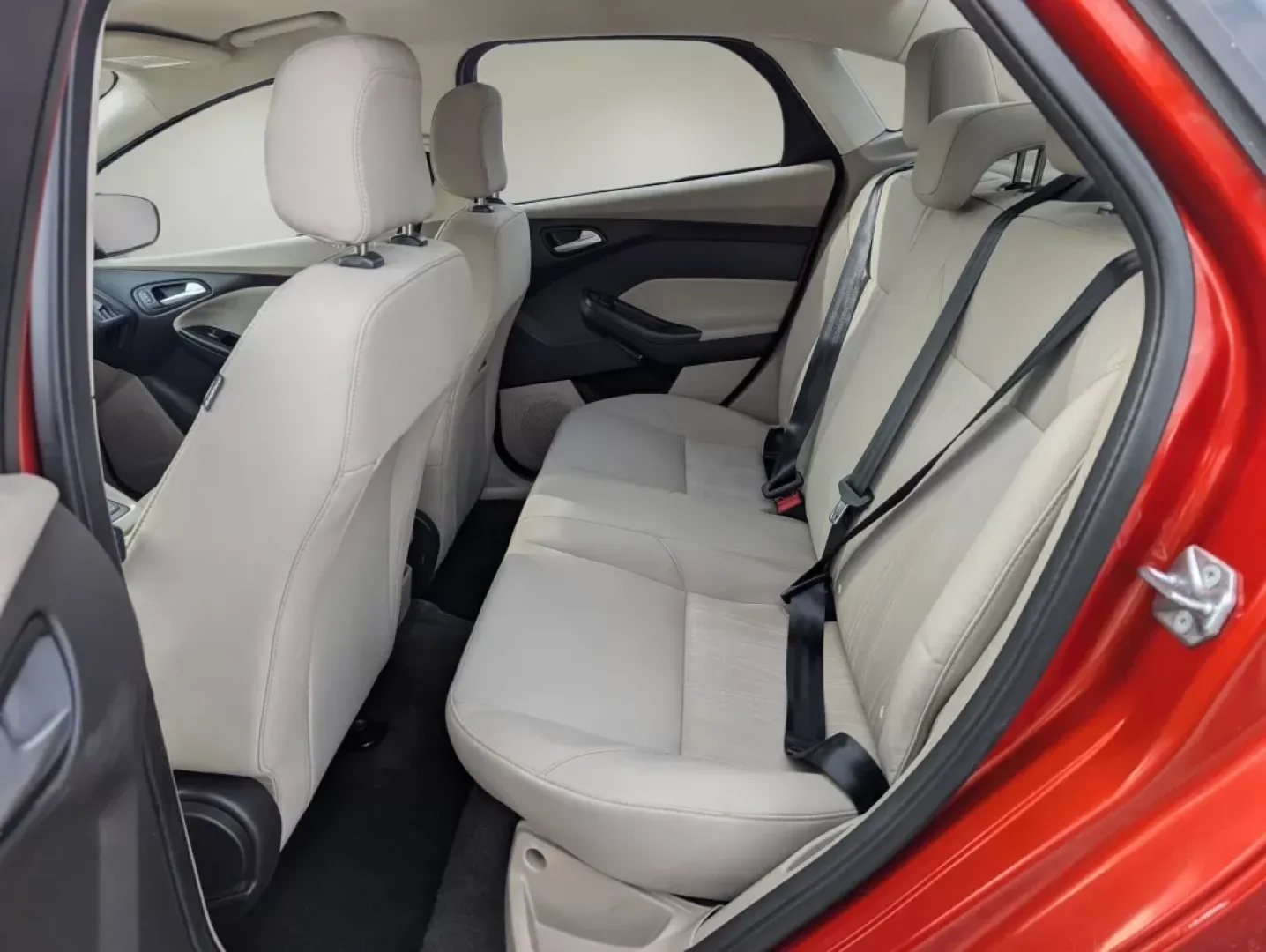 2018 Ford Focus SE (1FADP3F27JL) with an Other engine, located at 804 22nd Ave, Phenix City, AL, 36870, (334) 297-1860, 32.484749, -85.024475 - **Discover Your Next Adventure with the 2018 Ford Focus SE at Gils Auto!**<br /> <br /> Are you on the lookout for a reliable vehicle that seamlessly blends style, efficiency, and affordability? Look no further than the 2018 Ford Focus SE, now available at Gils Auto in Phenix City, AL! Perfect for c - Photo#11