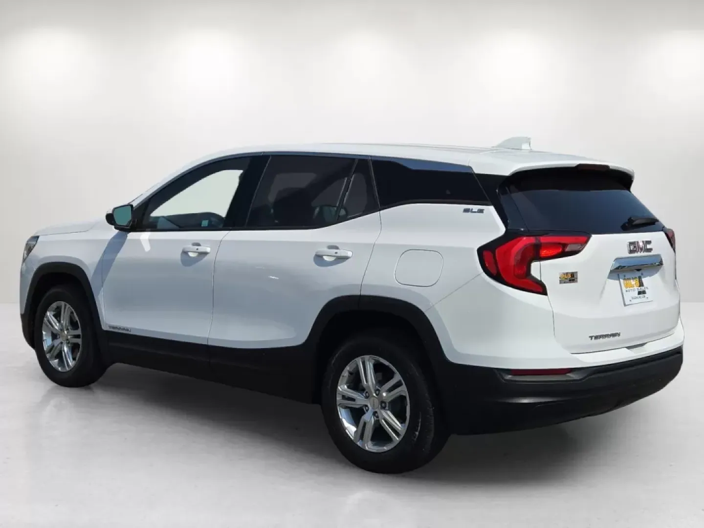 2018 /Jet Black GMC Terrain SLE (3GKALMEV4JL) with an Other engine, located at 521 Old Farm Lane Rd, Prattville, AL, 36066, (334) 325-1505, 32.482460, -86.416367 - **Adventure Awaits with the 2018 GMC Terrain SLE Perfect for Your Growing Family!**<br /> <br /> Are you ready to elevate your family adventures? Look no further than the 2018 GMC Terrain SLE, available now at Gils Auto in Prattville, AL! This stylish SUV is tailored for families on the go, weekend - Photo#8