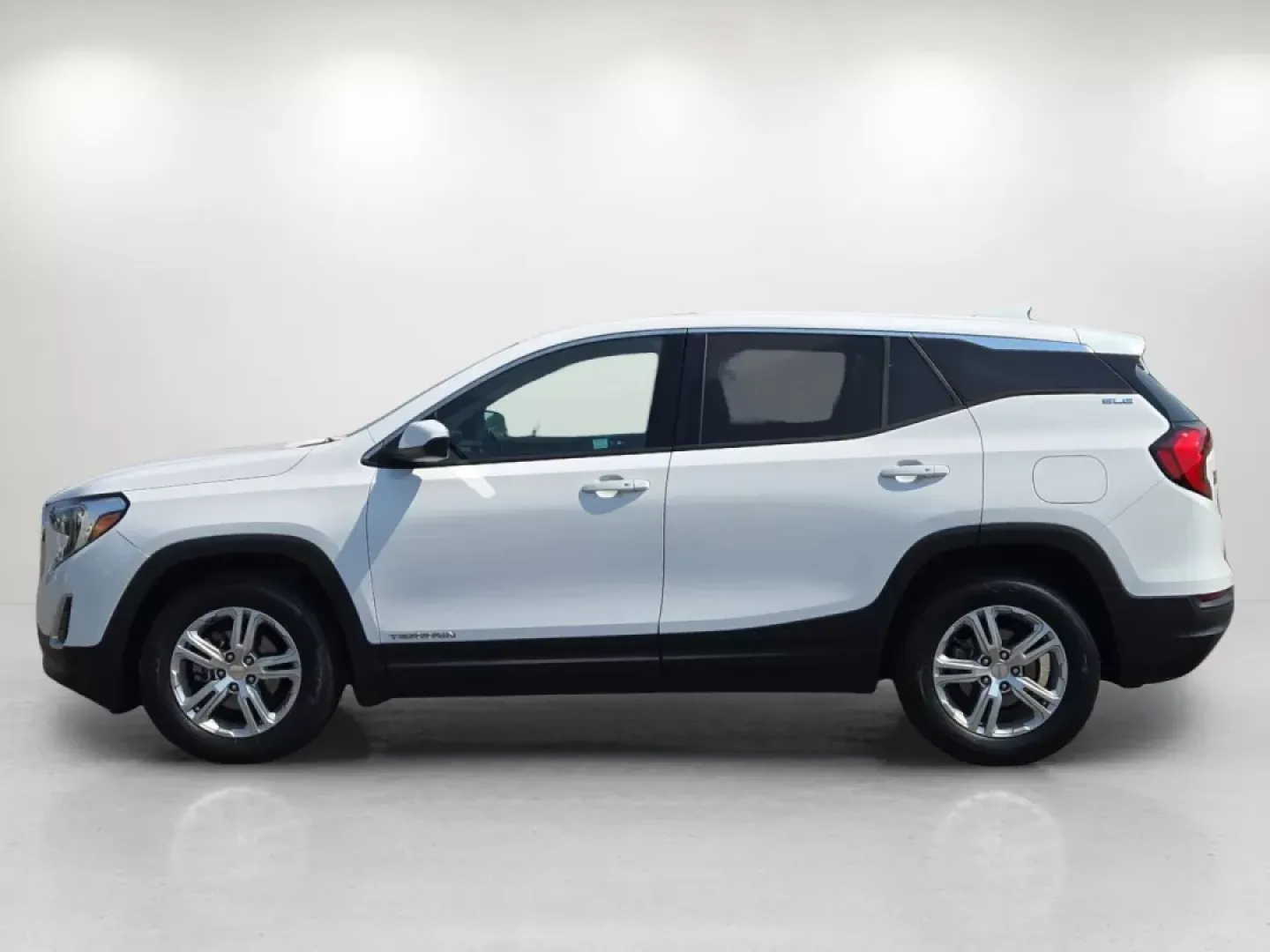 2018 /Jet Black GMC Terrain SLE (3GKALMEV4JL) with an Other engine, located at 521 Old Farm Lane Rd, Prattville, AL, 36066, (334) 325-1505, 32.482460, -86.416367 - **Adventure Awaits with the 2018 GMC Terrain SLE Perfect for Your Growing Family!**<br /> <br /> Are you ready to elevate your family adventures? Look no further than the 2018 GMC Terrain SLE, available now at Gils Auto in Prattville, AL! This stylish SUV is tailored for families on the go, weekend - Photo#9