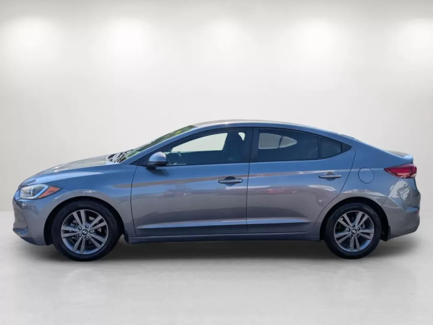 2018 /Black Hyundai Elantra SEL (5NPD84LF1JH) with an Other engine, located at 521 Old Farm Lane Rd, Prattville, AL, 36066, (334) 325-1505, 32.482460, -86.416367 - **Discover Adventure and Comfort with the 2018 Hyundai Elantra SEL at Gils Auto - Phenix City!**<br /> <br /> Looking for a vehicle that effortlessly combines style, comfort, and versatility for your daily life? Whether you're commuting to work, running errands around Phenix City, or setting off on - Photo#7