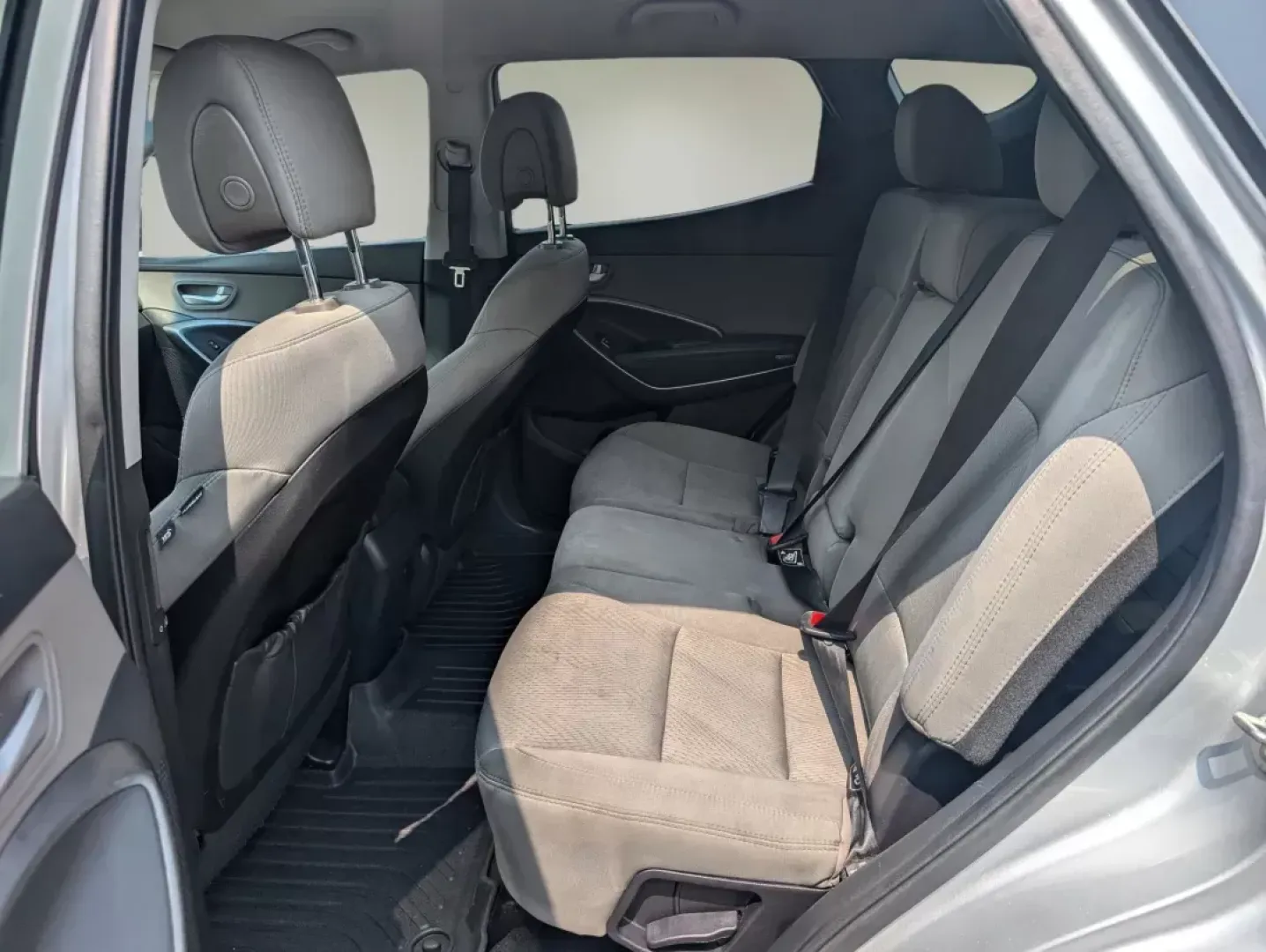 2018 /Gray Hyundai Santa Fe Sport 2.4L (5XYZU3LB5JG) with an Regular Unleaded I-4 2.4 L/144 engine, 6-Speed Automatic w/OD transmission, located at 5115 14th Ave., Columbus, GA, 31904, (706) 323-0345, 32.511494, -84.971046 - **Discover the Perfect Family SUV for Your Columbus Adventures: 2018 Hyundai Santa Fe Sport!**<br /> <br /> Are you searching for a versatile vehicle that can keep up with your growing family and weekend escapades? Look no further than this 2018 Hyundai Santa Fe Sport, available now at Gils Auto in - Photo#10