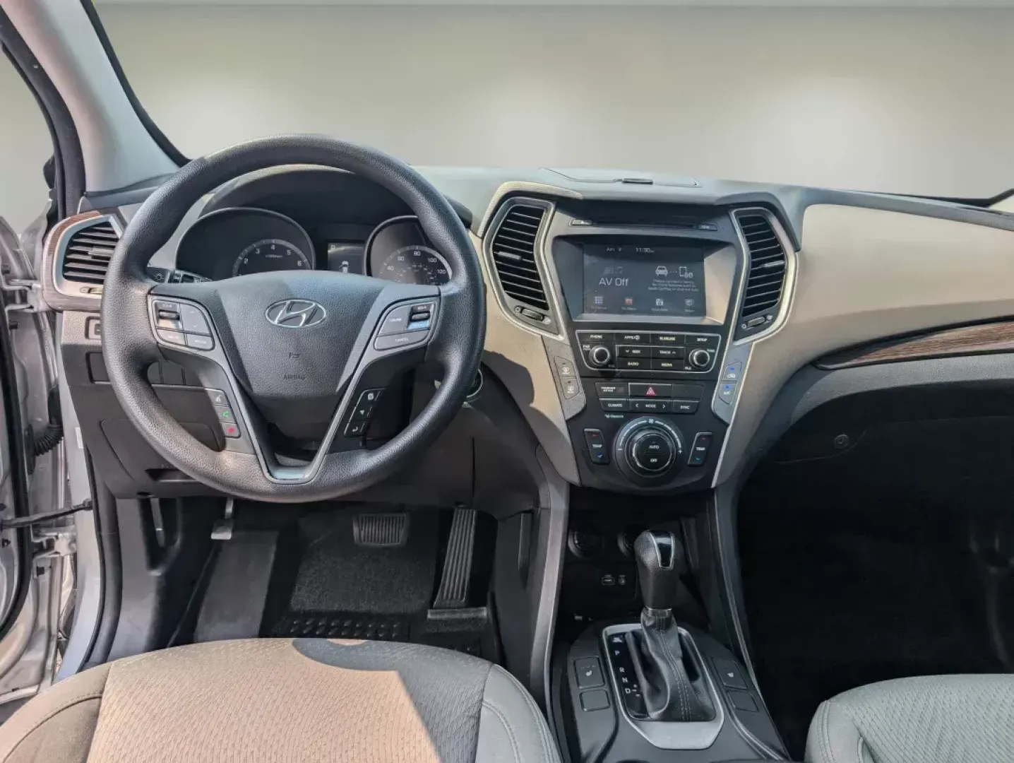 2018 /Gray Hyundai Santa Fe Sport 2.4L (5XYZU3LB5JG) with an Regular Unleaded I-4 2.4 L/144 engine, 6-Speed Automatic w/OD transmission, located at 5115 14th Ave., Columbus, GA, 31904, (706) 323-0345, 32.511494, -84.971046 - **Discover the Perfect Family SUV for Your Columbus Adventures: 2018 Hyundai Santa Fe Sport!**<br /> <br /> Are you searching for a versatile vehicle that can keep up with your growing family and weekend escapades? Look no further than this 2018 Hyundai Santa Fe Sport, available now at Gils Auto in - Photo#11
