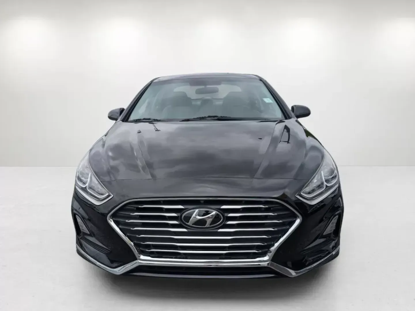 2018 /Gray Hyundai Sonata SE (5NPE24AF2JH) with an Other engine, located at 1430 Gateway Drive, Opelika, AL, 36801, (334) 239-0944, 32.637871, -85.409790 - 2018 Hyundai Sonata SE - Photo#7