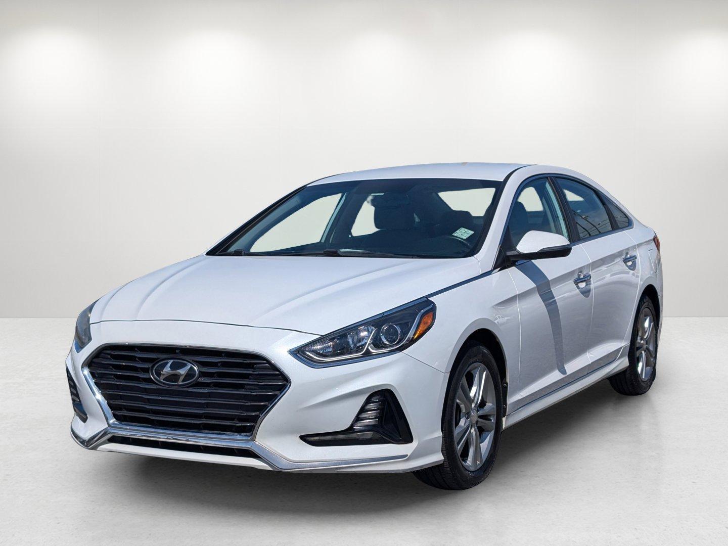 2018 /Gray Hyundai Sonata SEL (5NPE34AF7JH) with an Regular Unleaded I-4 2.4 L/144 engine, 6-Speed Automatic w/OD transmission, located at 7000 Northlake Connector, Columbus, GA, 31904, (706) 987-8085, 32.524975, -84.978134 - 2018 Hyundai Sonata SEL - Photo#1