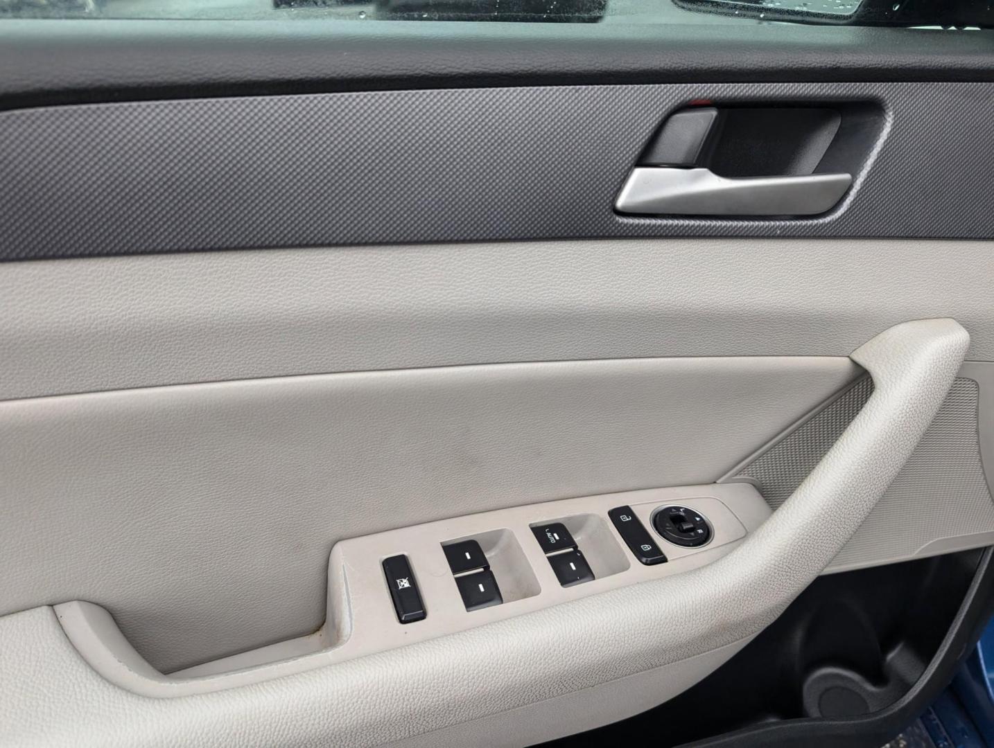 2018 /Gray Hyundai Sonata SEL (5NPE34AF7JH) with an Regular Unleaded I-4 2.4 L/144 engine, 6-Speed Automatic w/OD transmission, located at 5115 14th Ave., Columbus, GA, 31904, (706) 323-0345, 32.511494, -84.971046 - 2018 Hyundai Sonata SEL - Photo#8