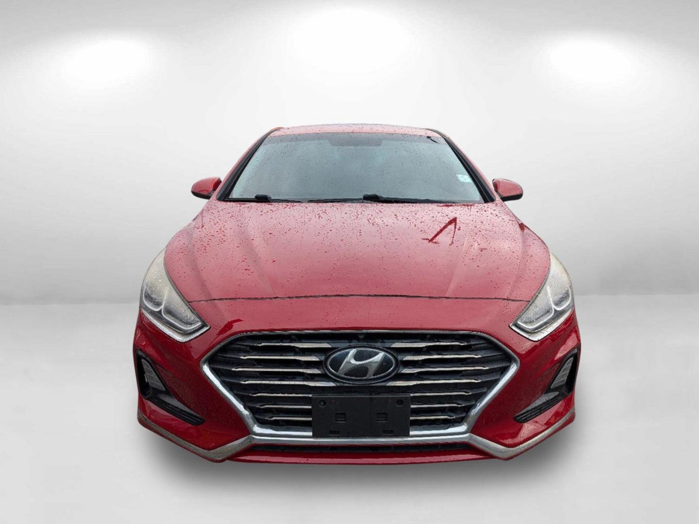 2018 /Gray Hyundai Sonata SE (5NPE24AF6JH) with an Regular Unleaded I-4 2.4 L/144 engine, 6-Speed Automatic w/OD transmission, located at 3959 U.S. 80 W, Phenix City, AL, 36870, (334) 297-4885, 32.469296, -85.135185 - 2018 Hyundai Sonata SE - Photo#4